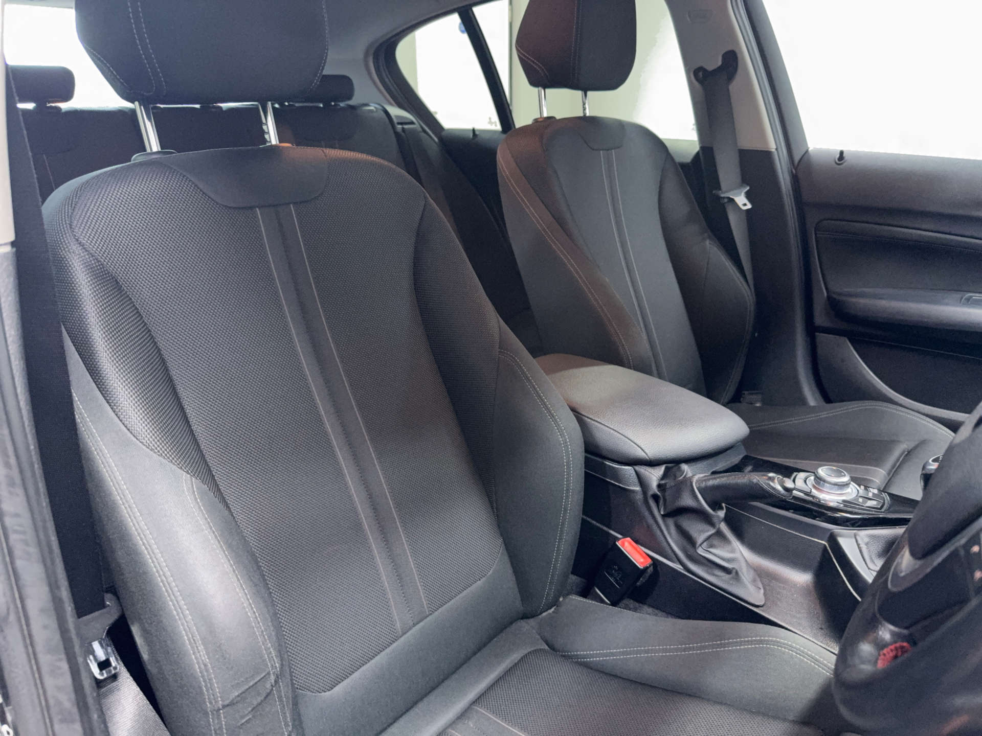 2015 BMW 1 SERIES 1.5 118i Sport 5dr - vehicle photo 4 for sale on PureCar