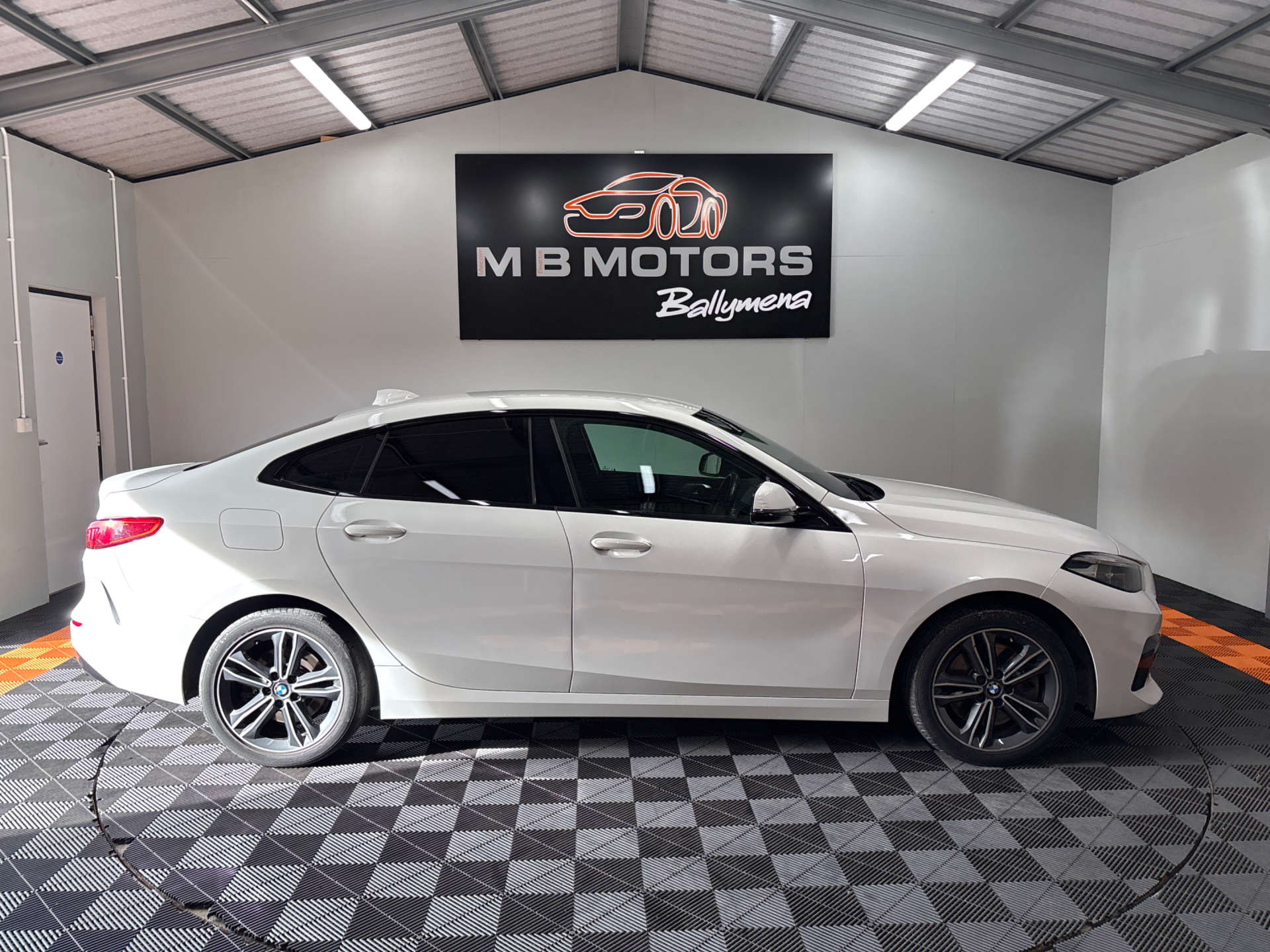 2020 BMW 2 SERIES 2.0 220d Sport Auto 4dr - vehicle photo 3 for sale on PureCar