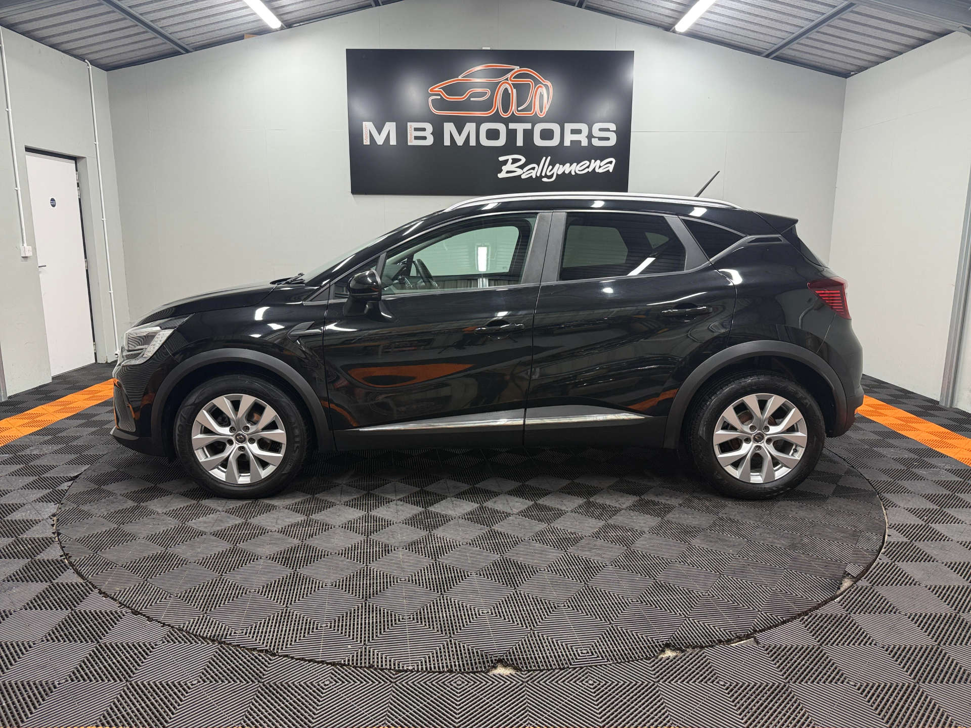 2020 RENAULT CAPTUR 1.5 Captur Iconic dCi 5dr - vehicle photo 5 for sale on PureCar