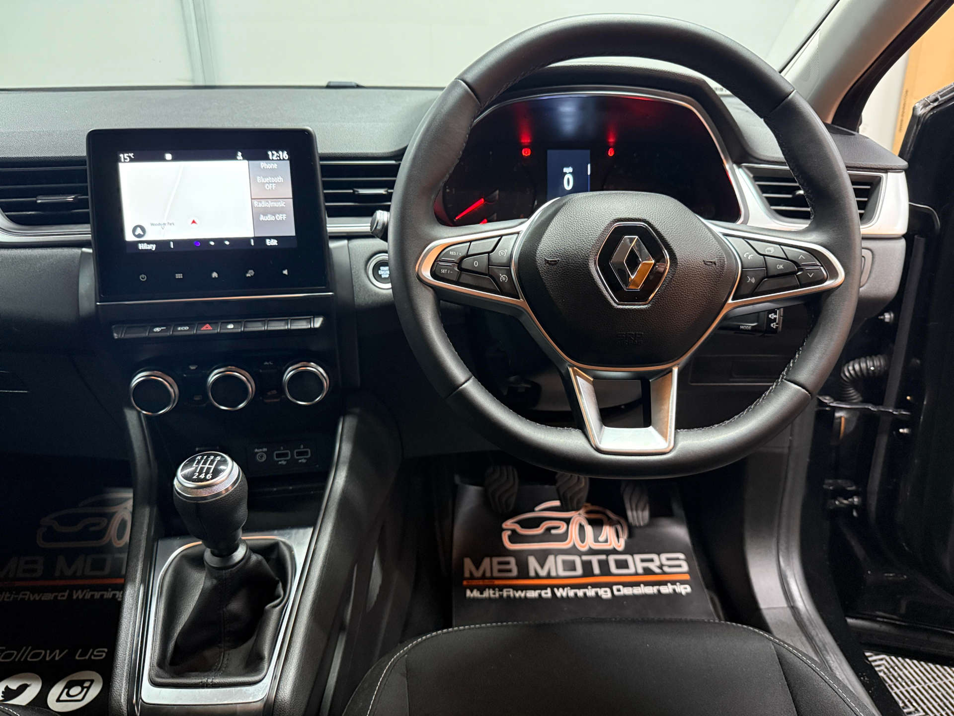 2020 RENAULT CAPTUR 1.5 Captur Iconic dCi 5dr - vehicle photo 18 for sale on PureCar