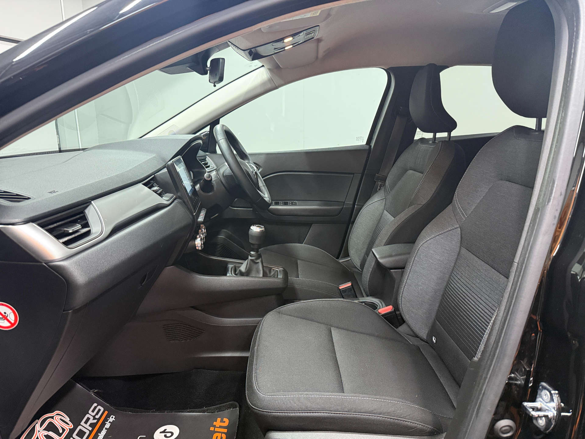 2020 RENAULT CAPTUR 1.5 Captur Iconic dCi 5dr - vehicle photo 26 for sale on PureCar