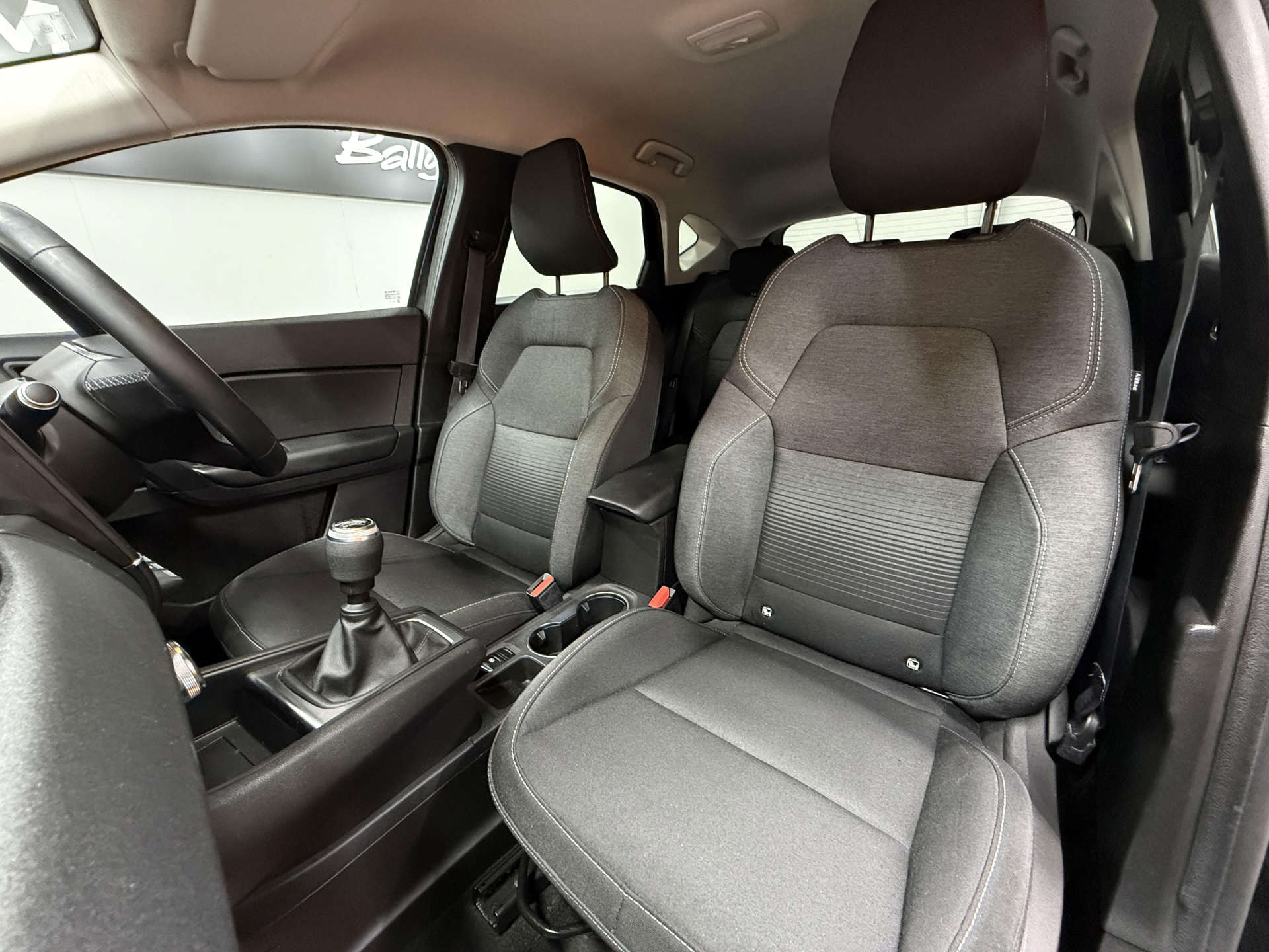 2020 RENAULT CAPTUR 1.5 Captur Iconic dCi 5dr - vehicle photo 29 for sale on PureCar