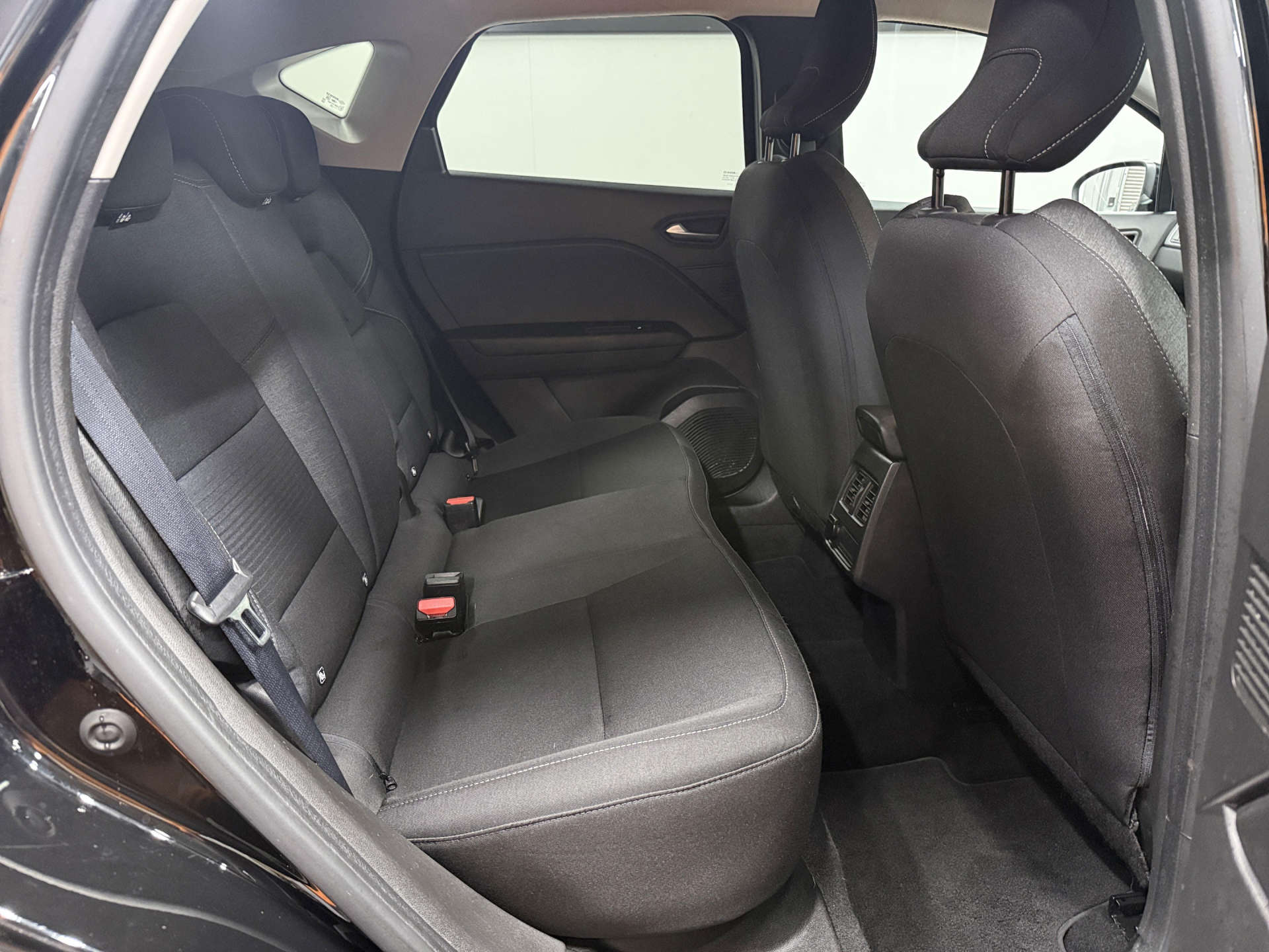 2020 RENAULT CAPTUR 1.5 Captur Iconic dCi 5dr - vehicle photo 32 for sale on PureCar