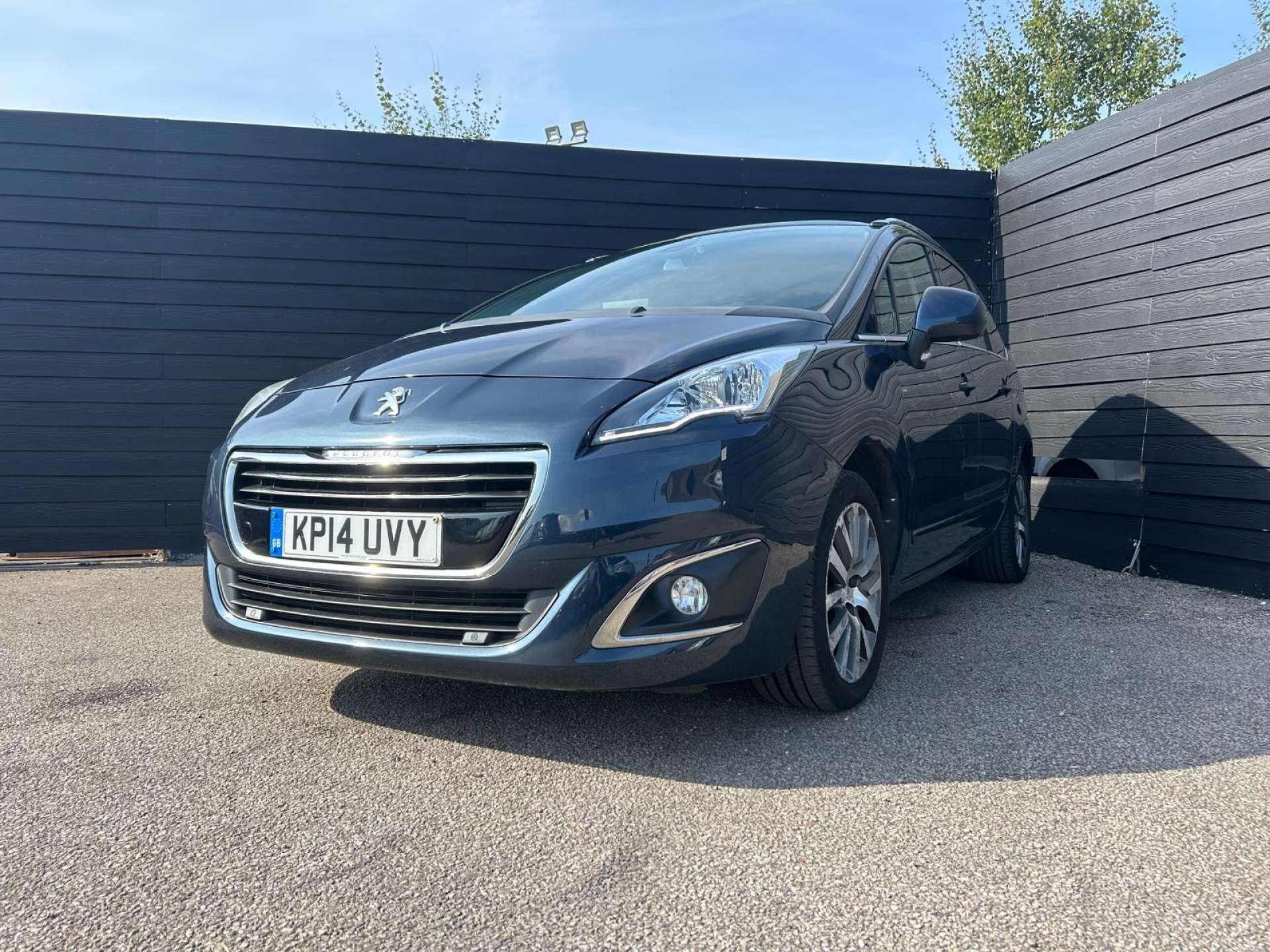 2014 Peugeot 5008