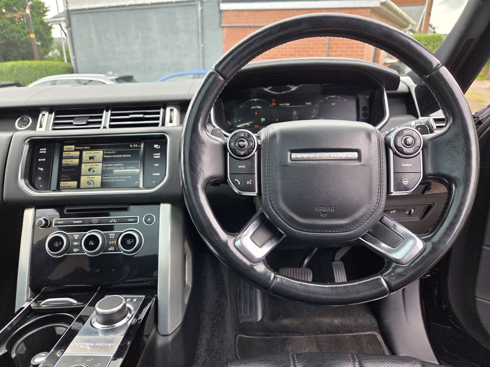 2015 Land Rover Range Rover 3.0 Range Rover Vogue SE TDV6 Auto 4WD 5dr - vehicle photo 10 for sale on PureCar