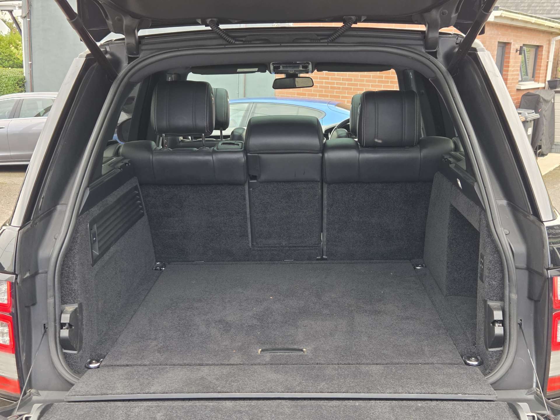 2015 Land Rover Range Rover 3.0 Range Rover Vogue SE TDV6 Auto 4WD 5dr - vehicle photo 11 for sale on PureCar
