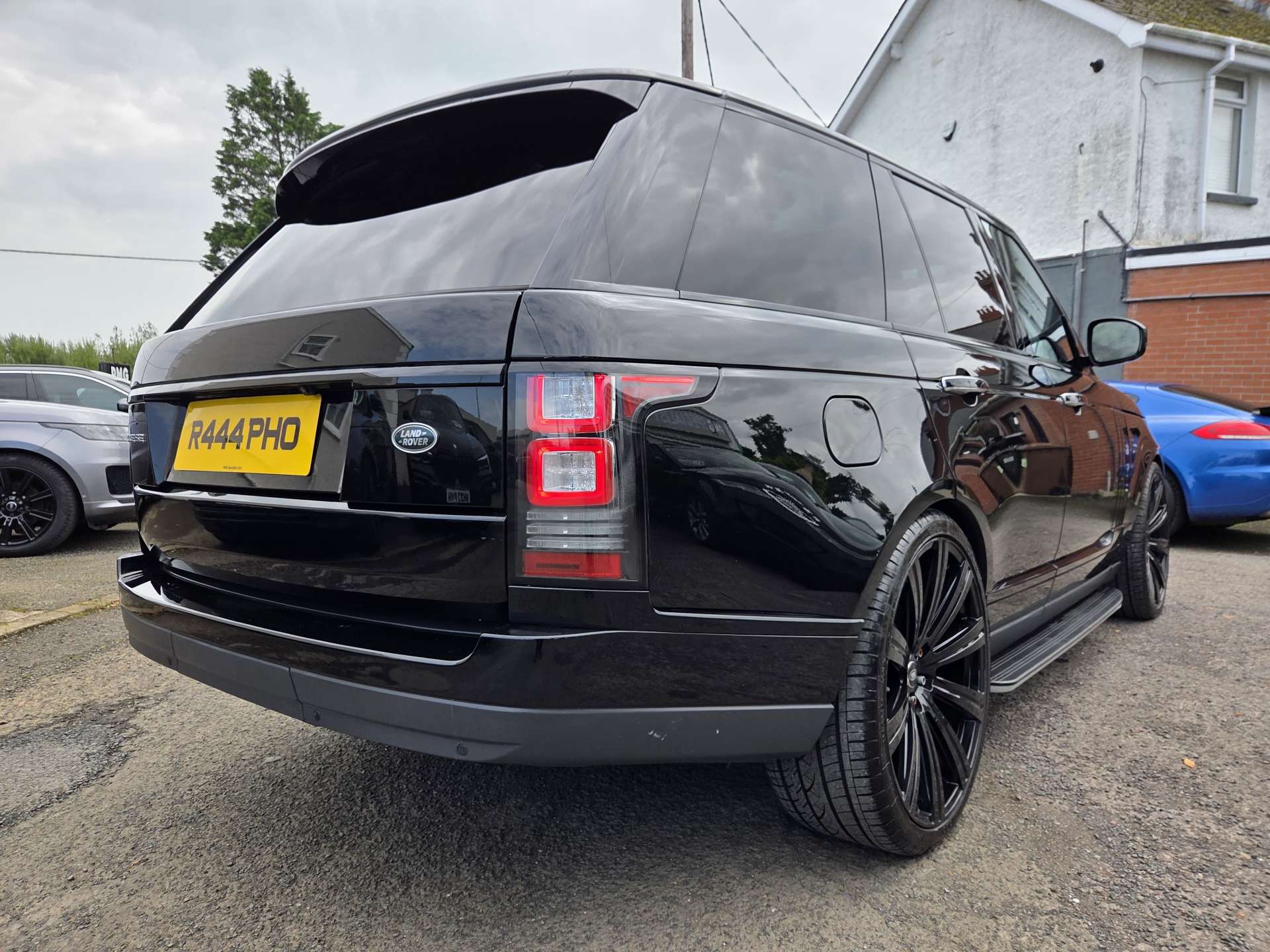 2015 Land Rover Range Rover 3.0 Range Rover Vogue SE TDV6 Auto 4WD 5dr - vehicle photo 22 for sale on PureCar