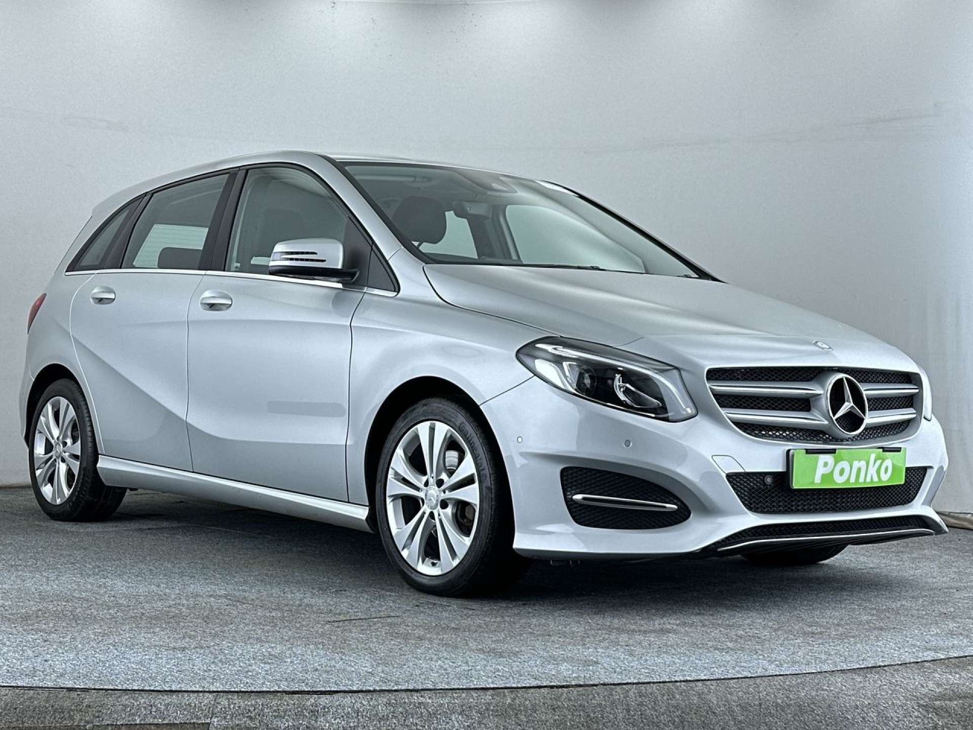 2017 Mercedes-Benz B-Class 1.6 B200 Sport (Premium) 7G-DCT