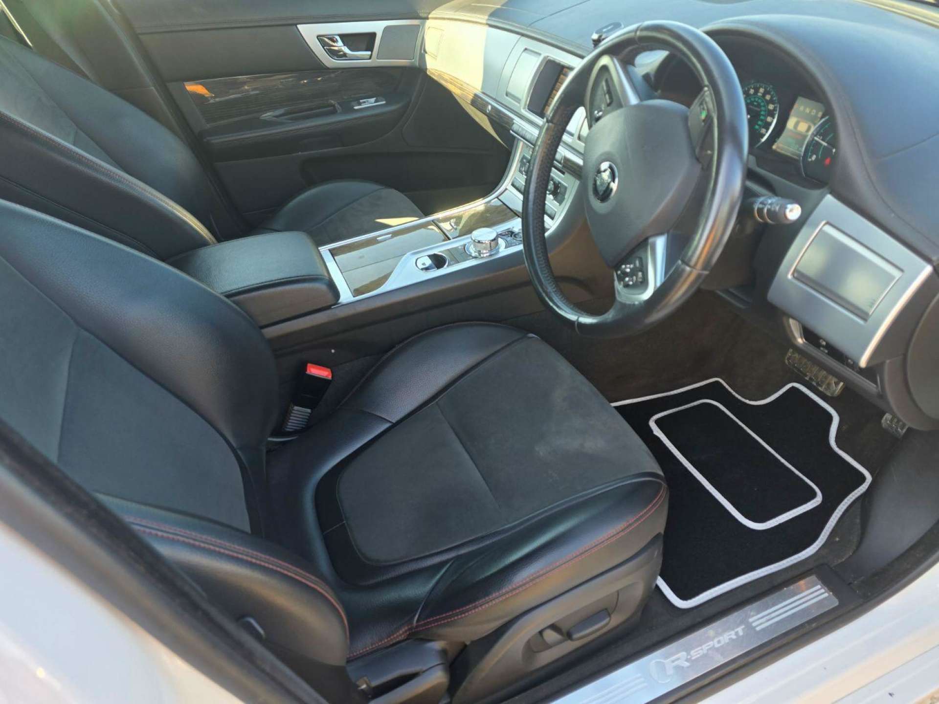 Jaguar XF 2.2 d R-Sport #7