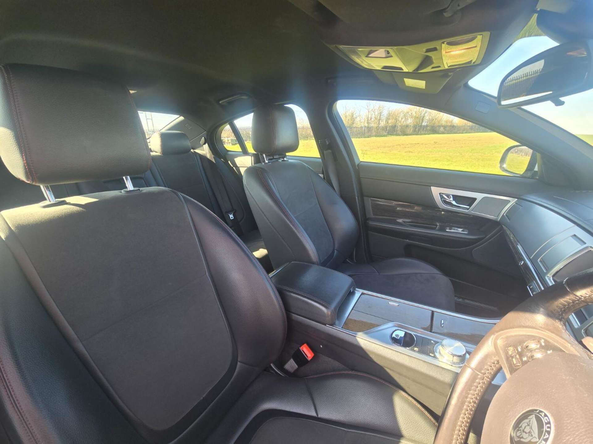 Jaguar XF 2.2 d R-Sport #8