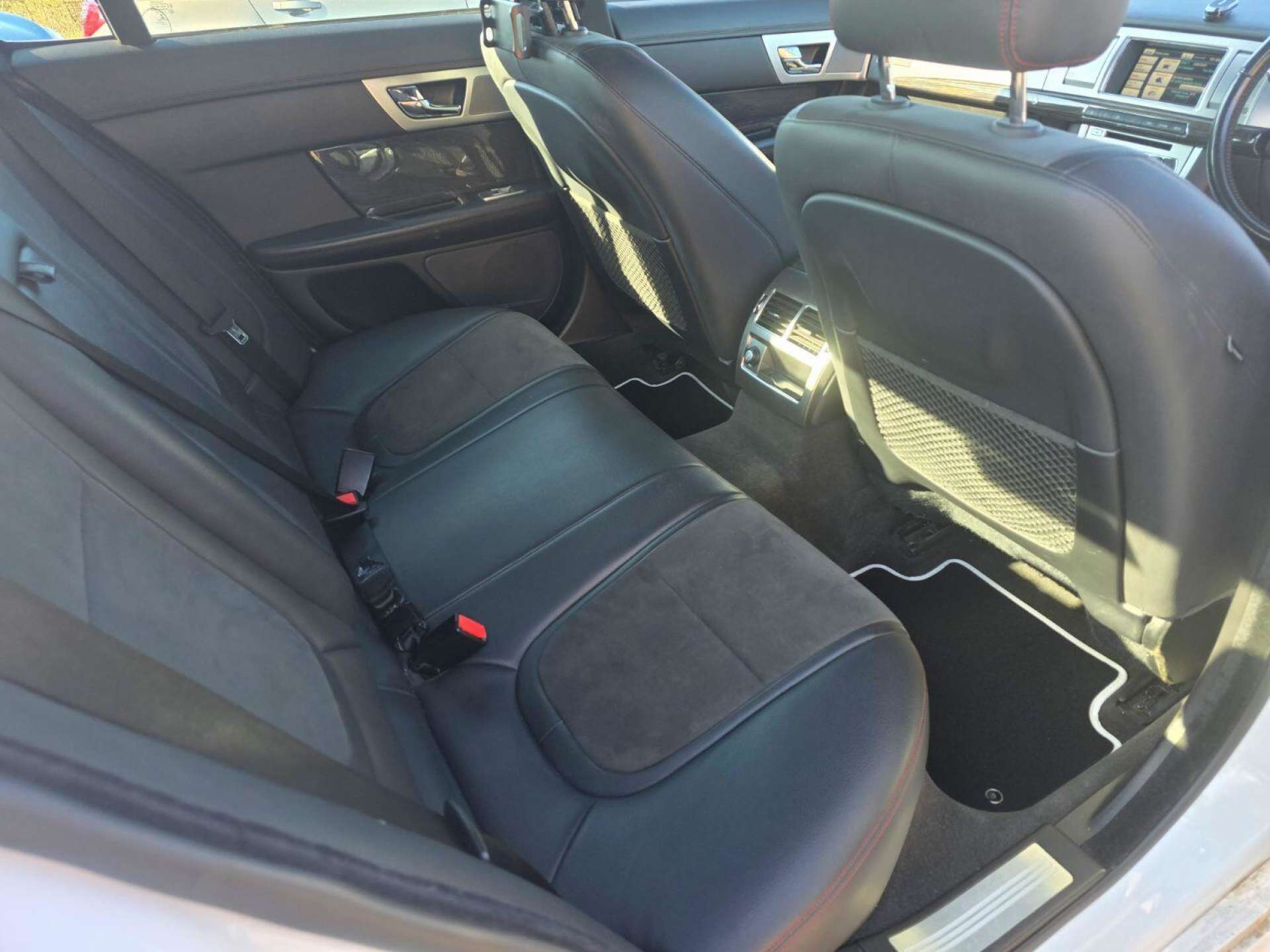Jaguar XF 2.2 d R-Sport #9