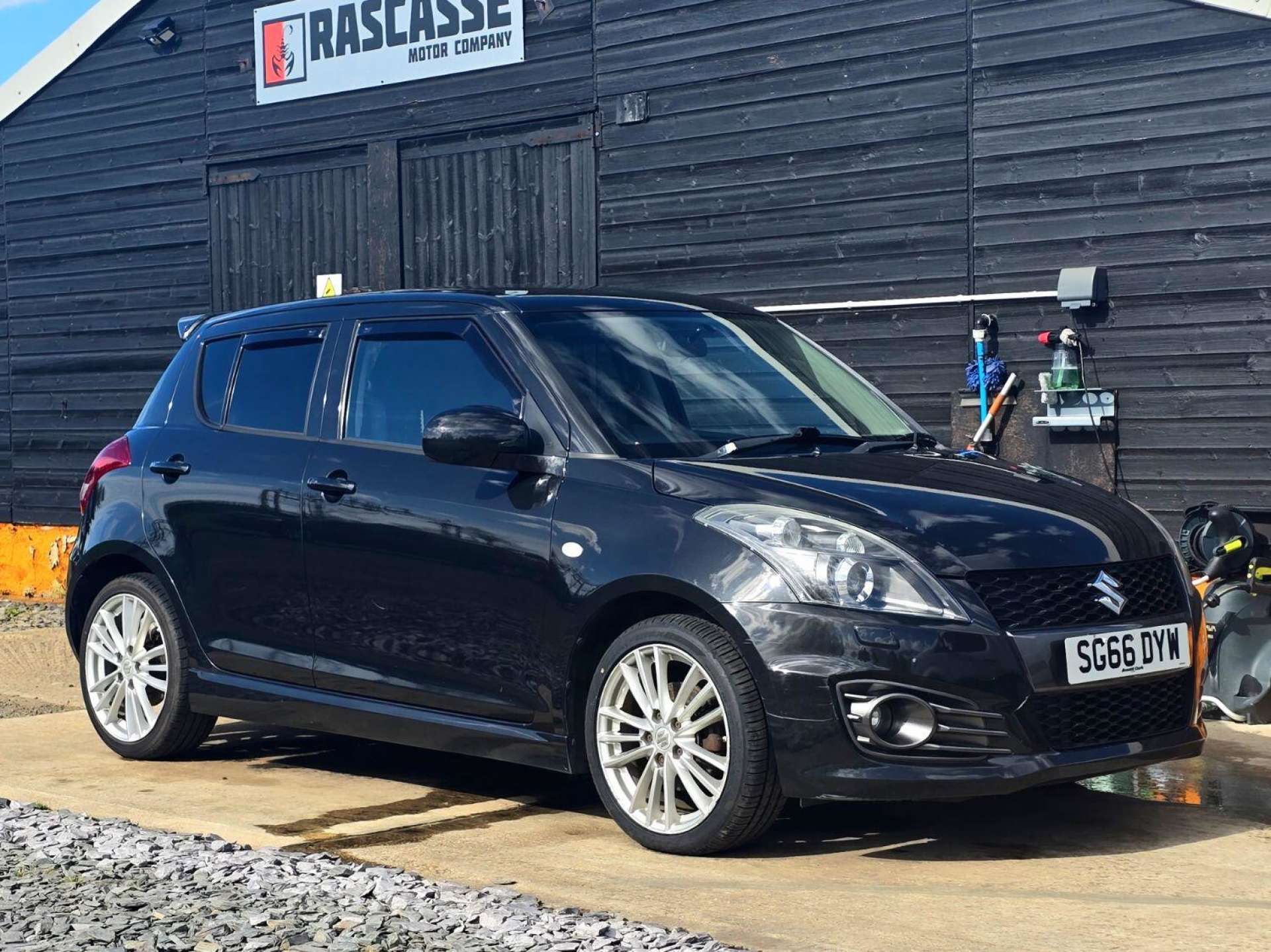 Suzuki SWIFT 1.6 Sport #0