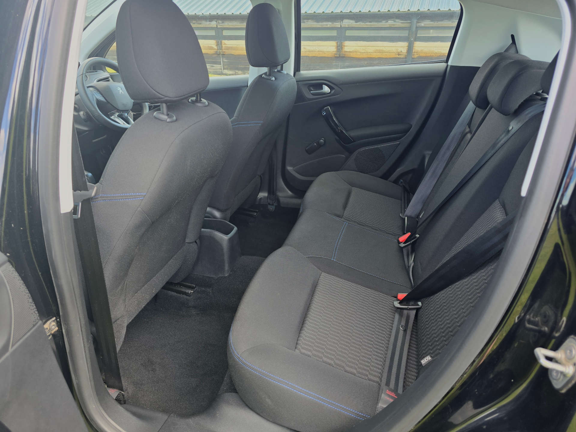 PEUGEOT 208 1.2 208 Signature S/S 5dr #14