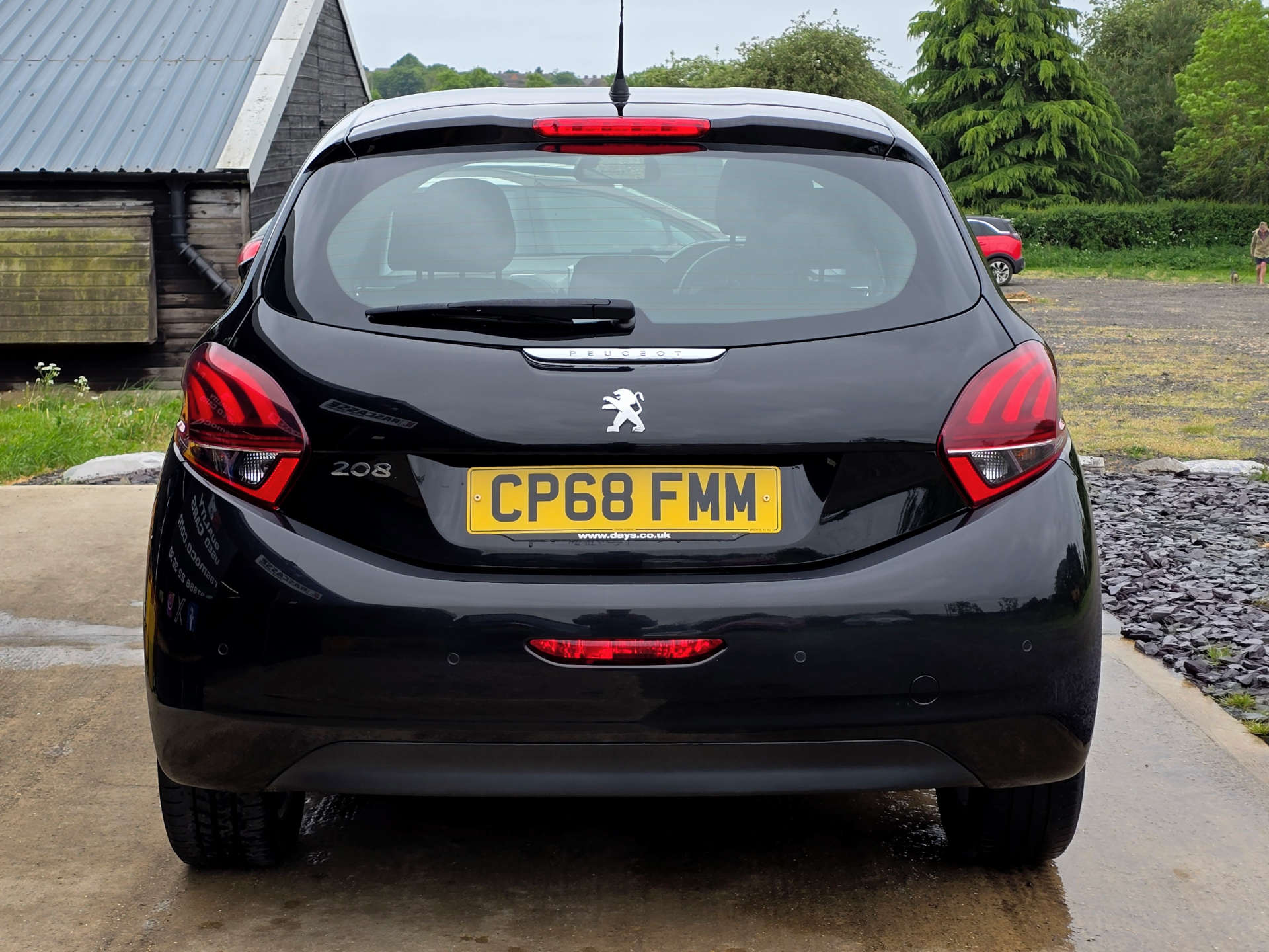 PEUGEOT 208 1.2 208 Signature S/S 5dr #3