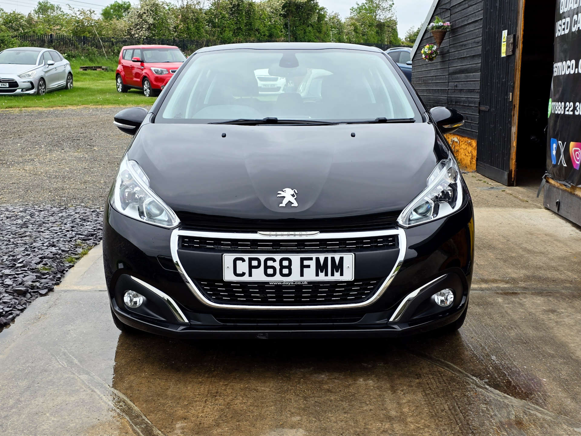 PEUGEOT 208 1.2 208 Signature S/S 5dr #6