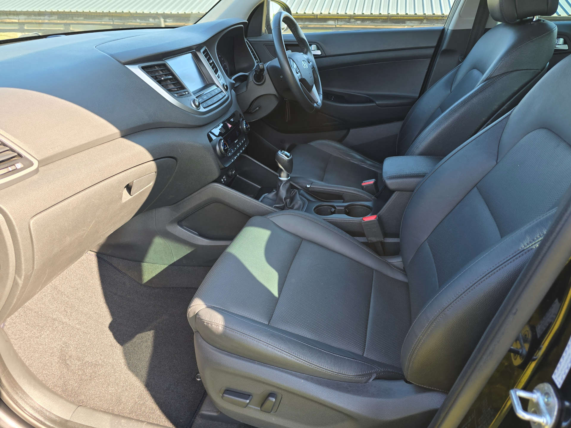 Hyundai TUCSON 1.7 CRDi Blue Drive Premium #12