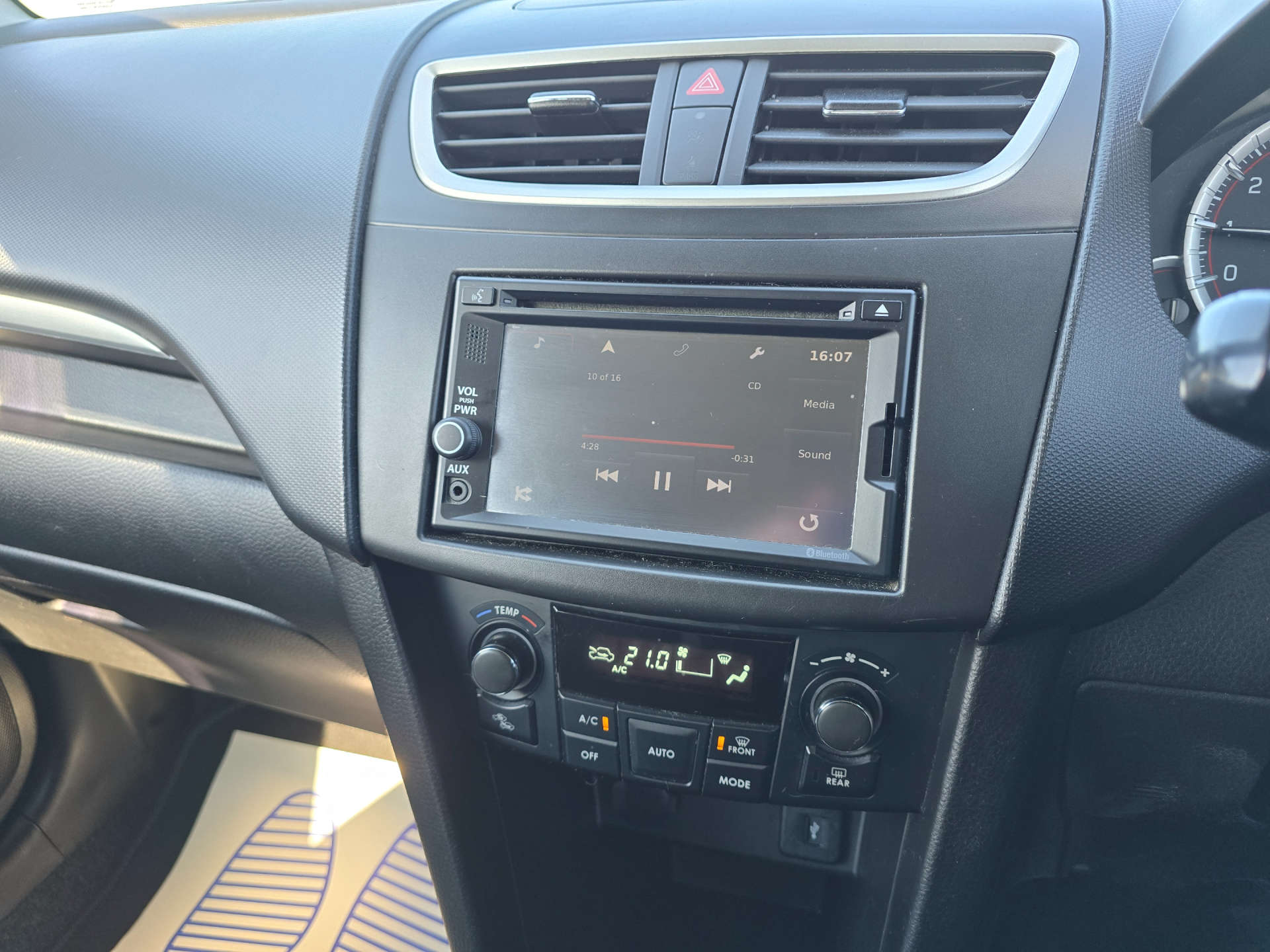 Suzuki SWIFT 1.6 Sport #16