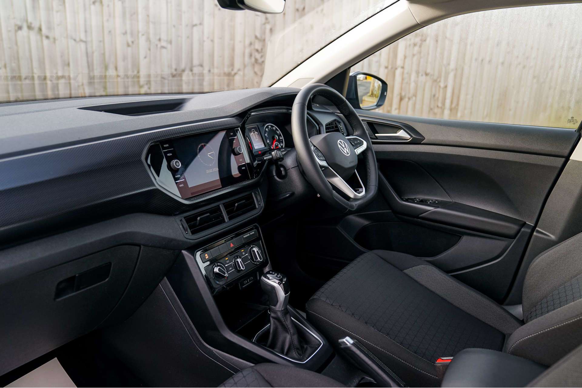 VOLKSWAGEN T-CROSS 1.0 T-Cross SE TSi Semi-Auto 5dr For Sale