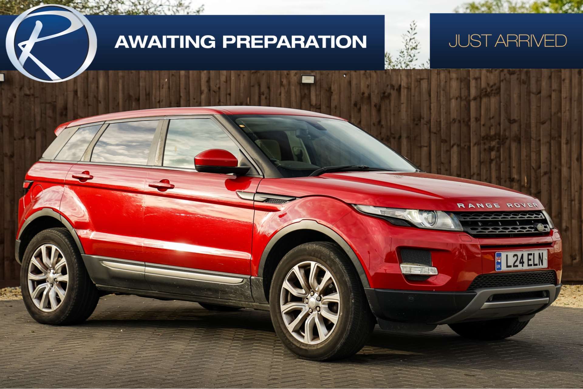 LAND ROVER RANGE ROVER EVOQUE 2.2 SD4 Pure Tech SUV 5dr Diesel Auto 4WD Euro 5 (s/s) (190 ps) For Sale