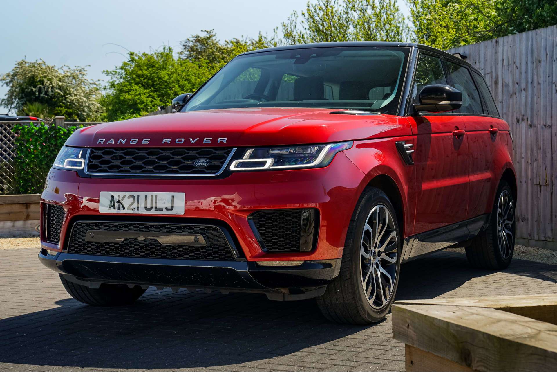 LAND ROVER RANGE ROVER SPORT 3.0 D300 MHEV HSE SUV 5dr Diesel Auto 4WD Euro 6 (s/s) (300 ps) For Sale