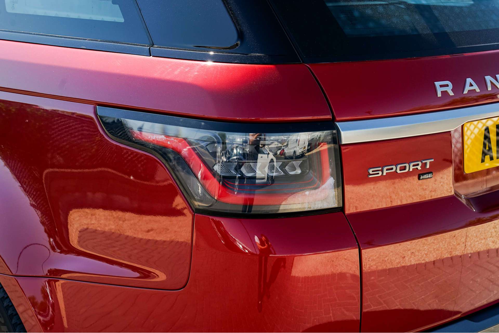 LAND ROVER RANGE ROVER SPORT 3.0 D300 MHEV HSE SUV 5dr Diesel Auto 4WD Euro 6 (s/s) (300 ps) For Sale