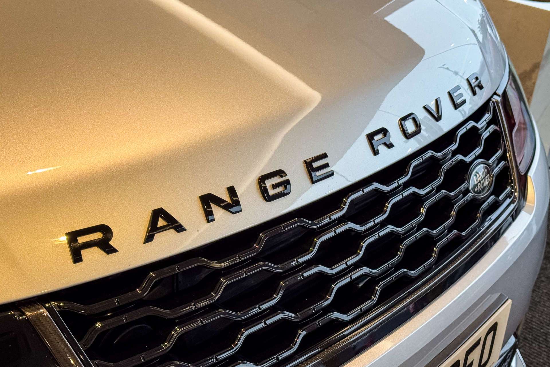 LAND ROVER RANGE ROVER SPORT 3.0 Range Rover Sport HST Auto 4WD 5dr For Sale