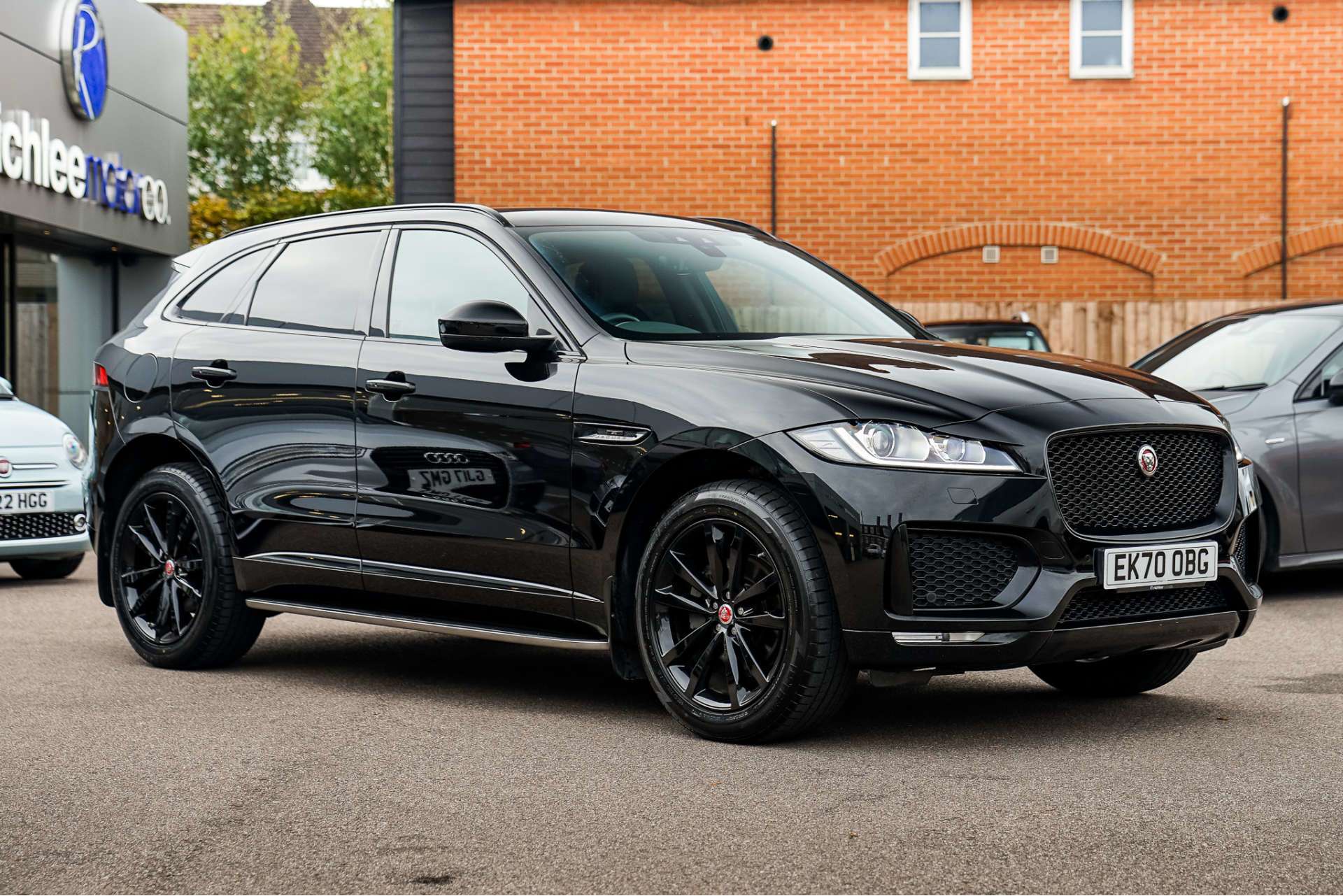 JAGUAR F-PACE 2.0 F-Pace Chequered Flag AWD D Auto 4WD 5dr For Sale