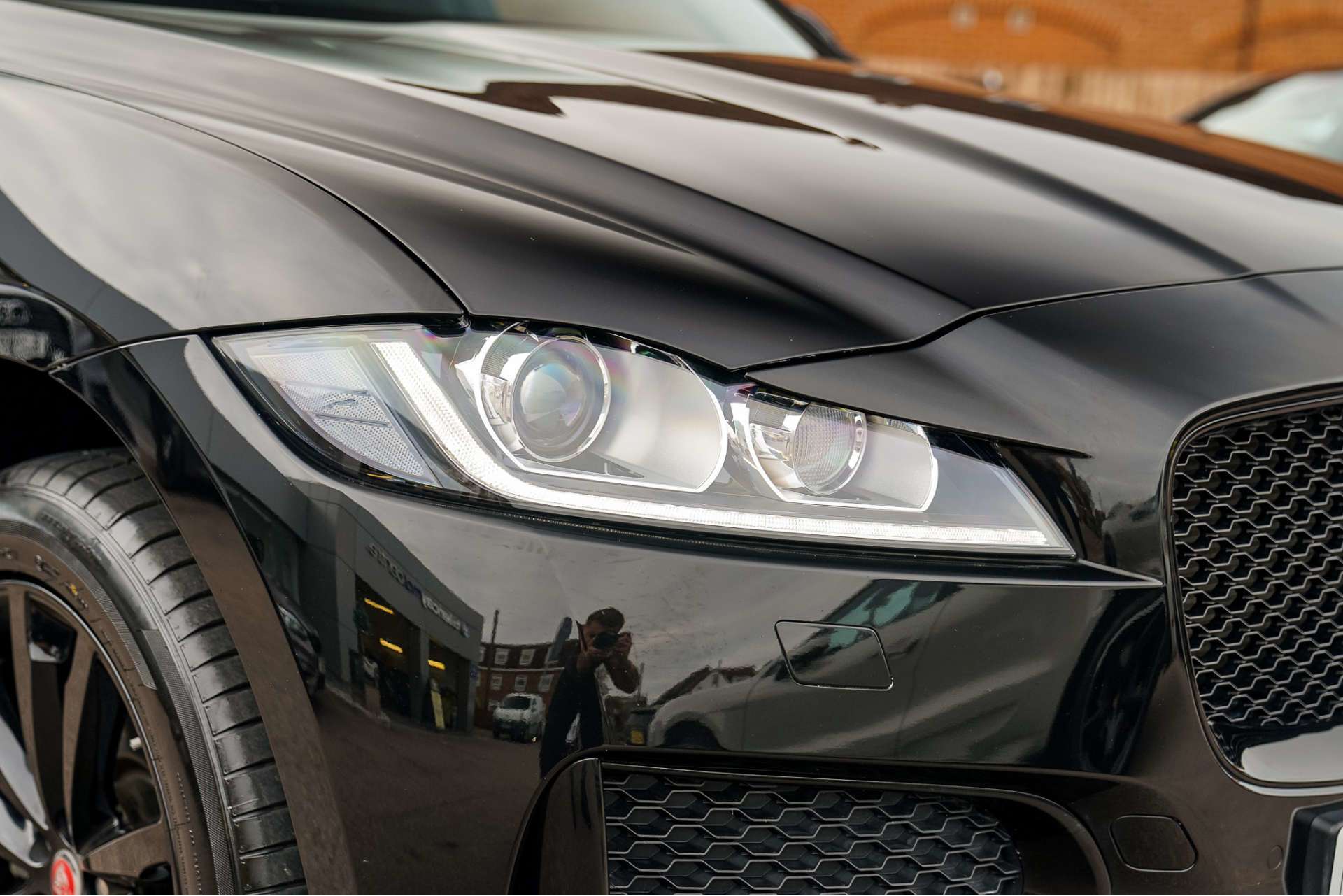 JAGUAR F-PACE 2.0 F-Pace Chequered Flag AWD D Auto 4WD 5dr For Sale