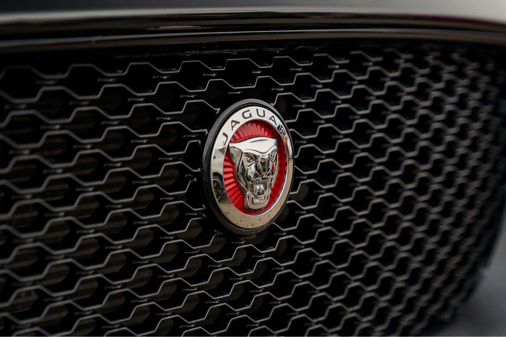 JAGUAR F-PACE 2.0 F-Pace Chequered Flag AWD D Auto 4WD 5dr For Sale