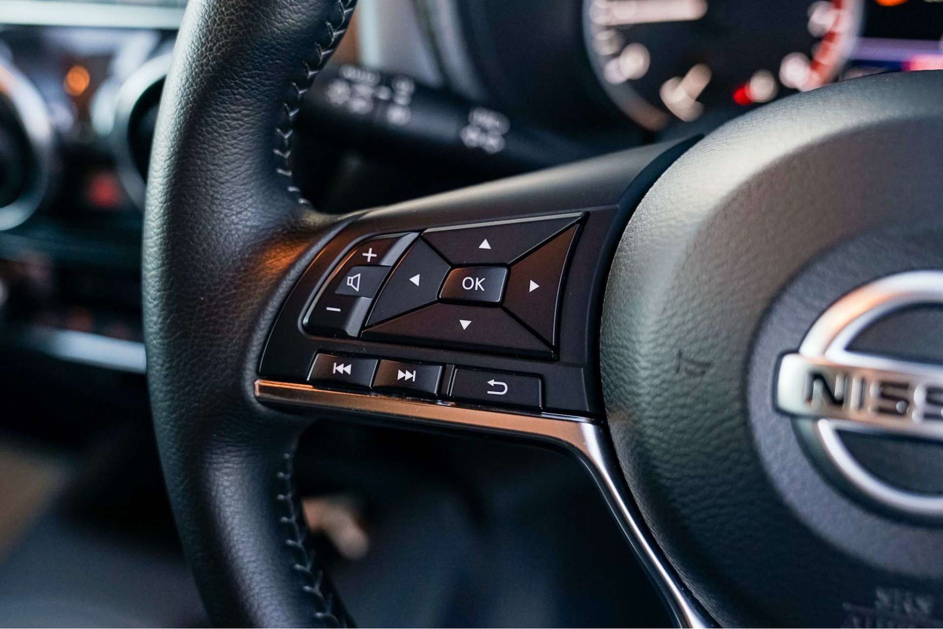 NISSAN JUKE 1.0 Juke Tekna DiG-T 5dr For Sale