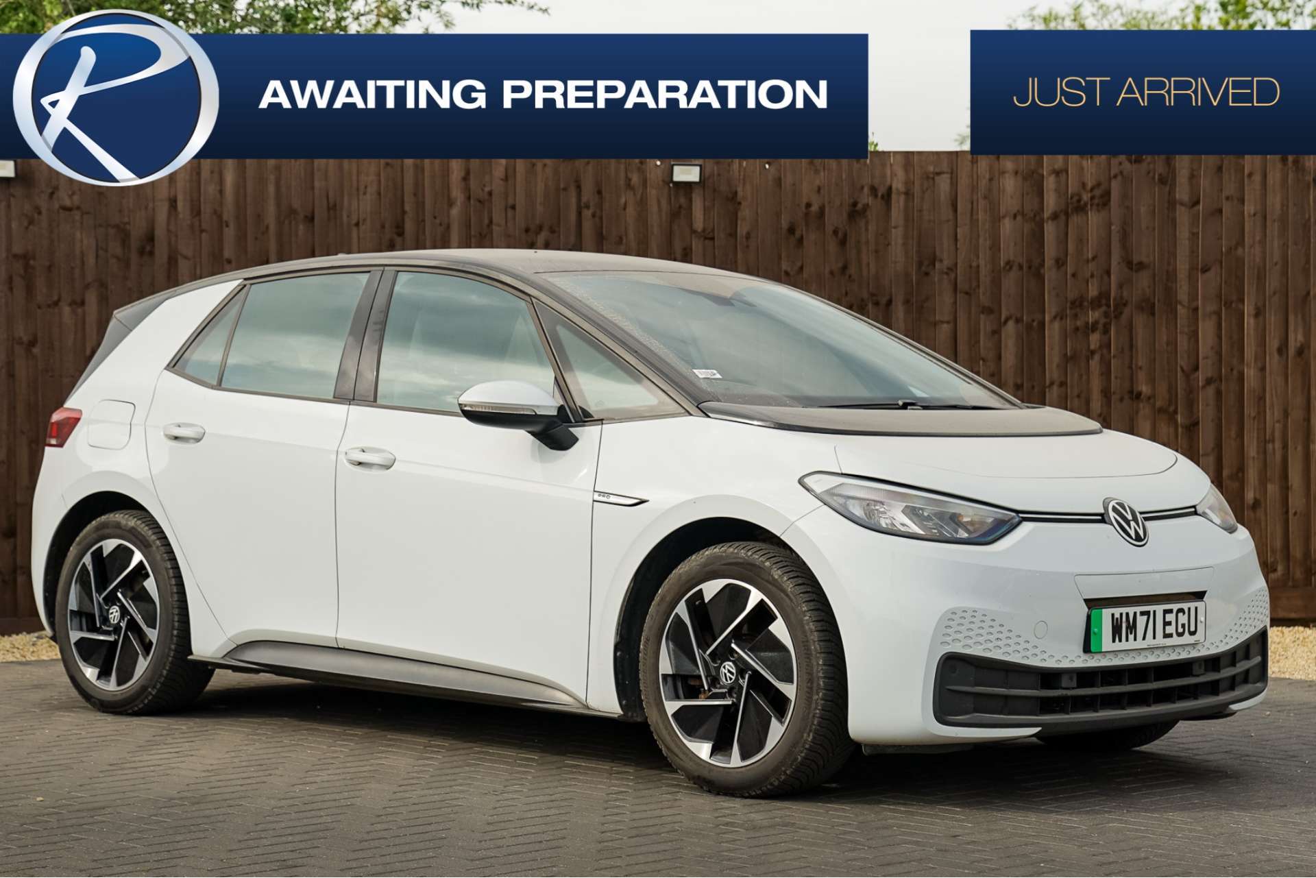 VOLKSWAGEN ID.3 Pro 58kWh Life Hatchback 5dr Electric Auto (145 ps) For Sale