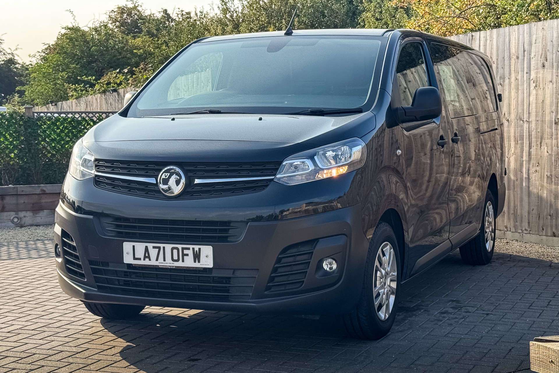 VAUXHALL VIVARO 2.0 Vivaro  F3100 Dynamic S/S Auto For Sale