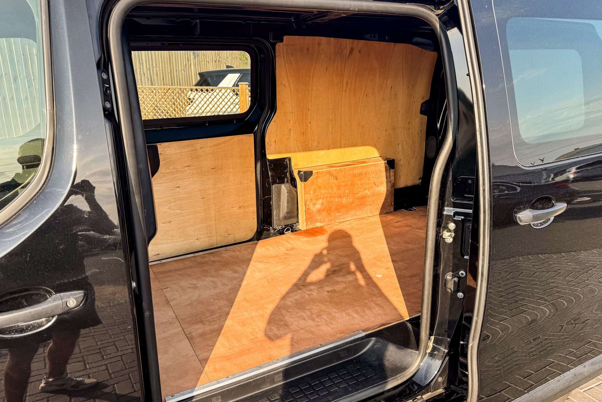 VAUXHALL VIVARO 2.0 Vivaro  F3100 Dynamic S/S Auto For Sale