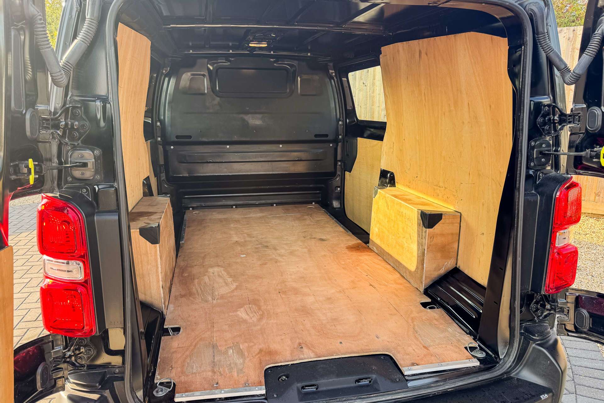 VAUXHALL VIVARO 2.0 Vivaro  F3100 Dynamic S/S Auto For Sale