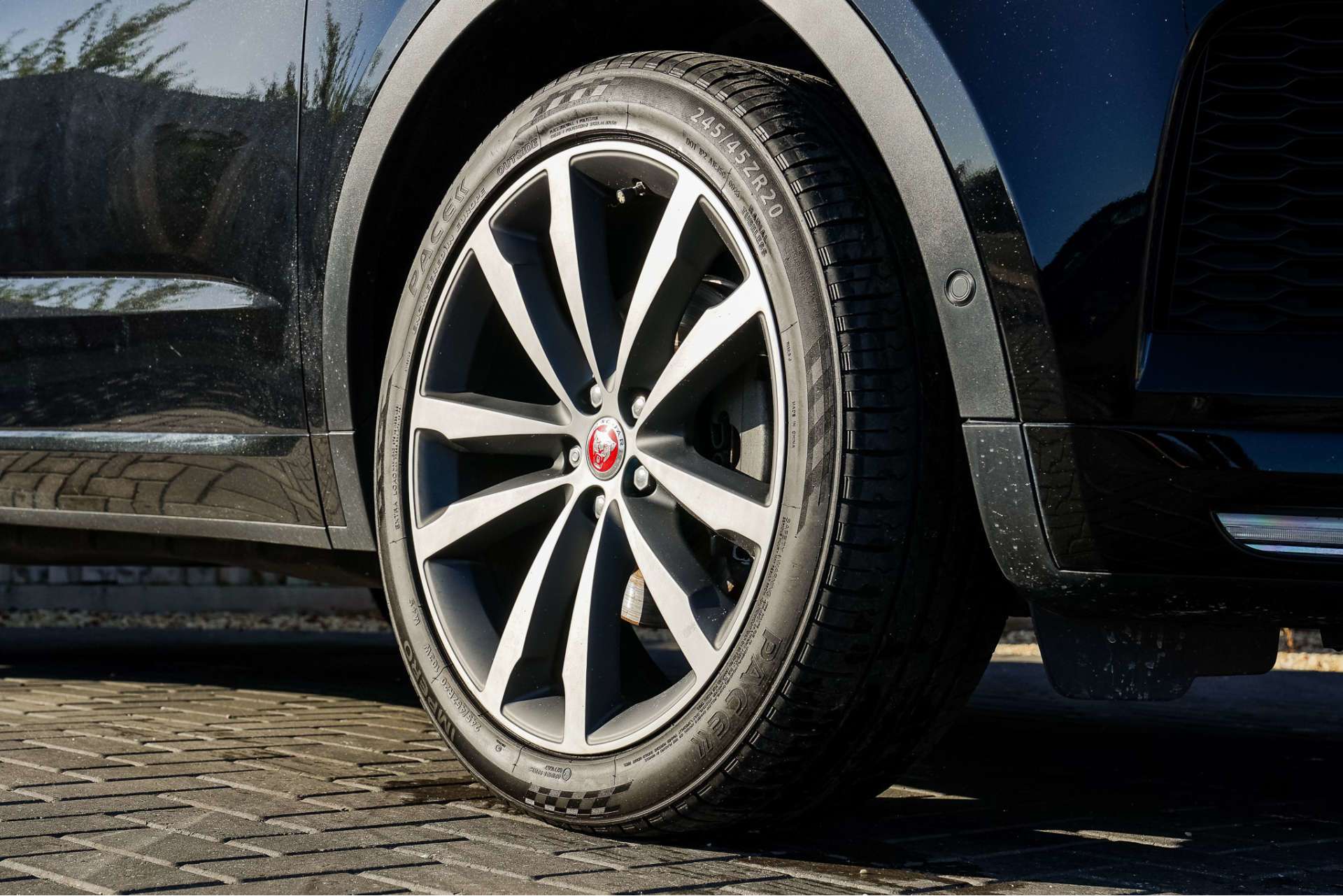 JAGUAR E-PACE 2.0 E-Pace R-Dynamic HSE D AWD Auto 4WD 5dr For Sale