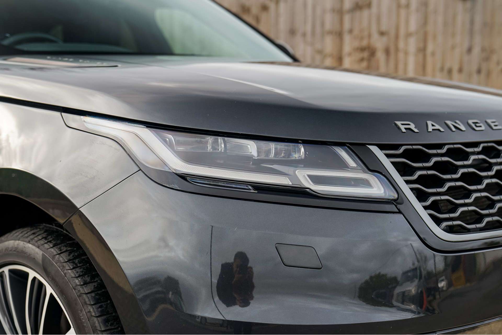 LAND ROVER RANGE ROVER VELAR 2.0 Range Rover Velar R-Dynamic HSE P250 Auto 4WD 5dr For Sale