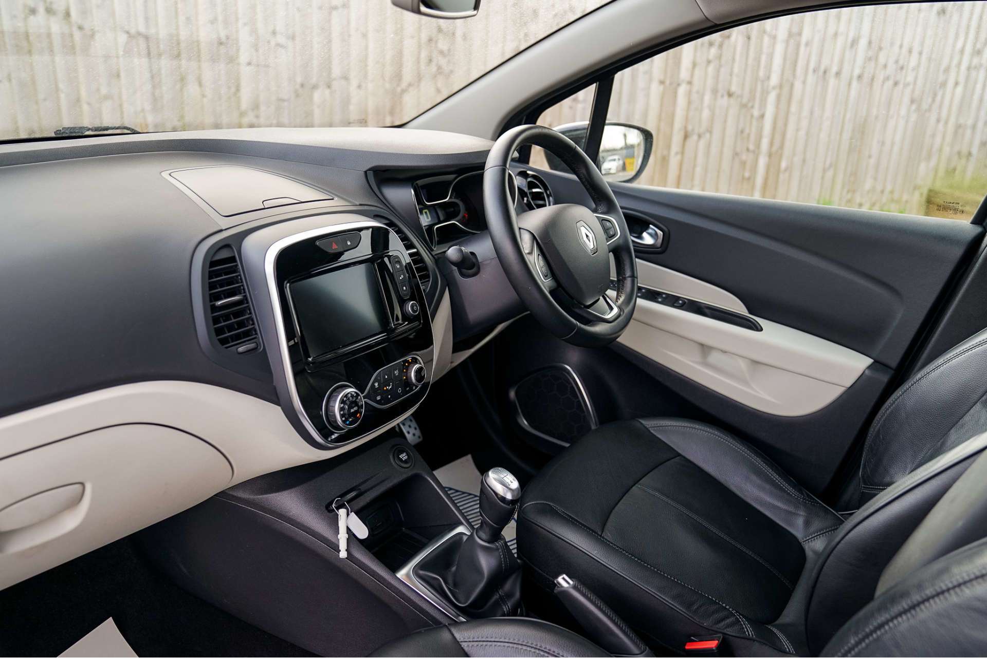 RENAULT CAPTUR 0.9 Captur GT Line TCe 5dr For Sale