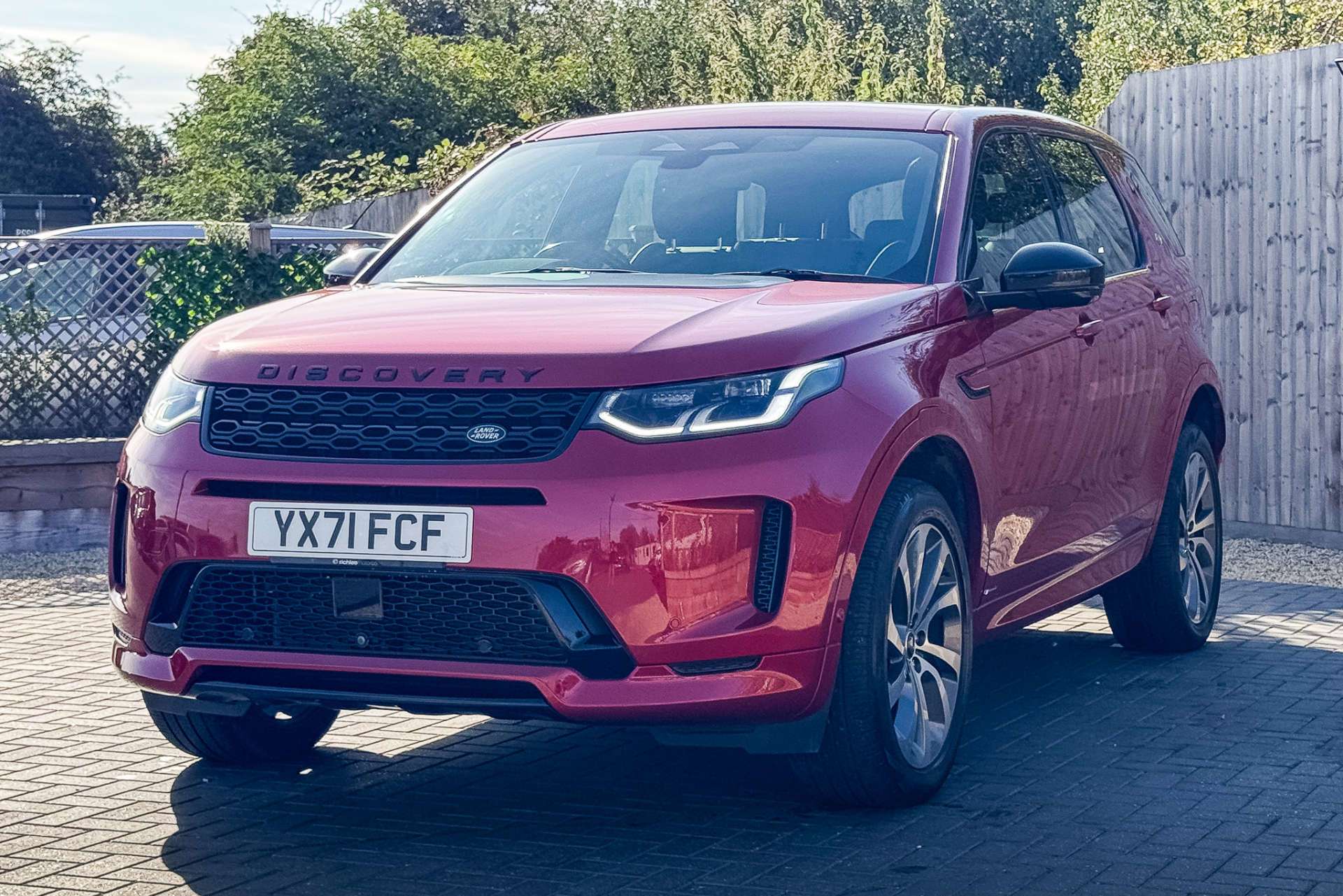 LAND ROVER DISCOVERY SPORT 1.5 Discovery Sport R-Dynamic HSE P300e Auto 4WD 5dr For Sale