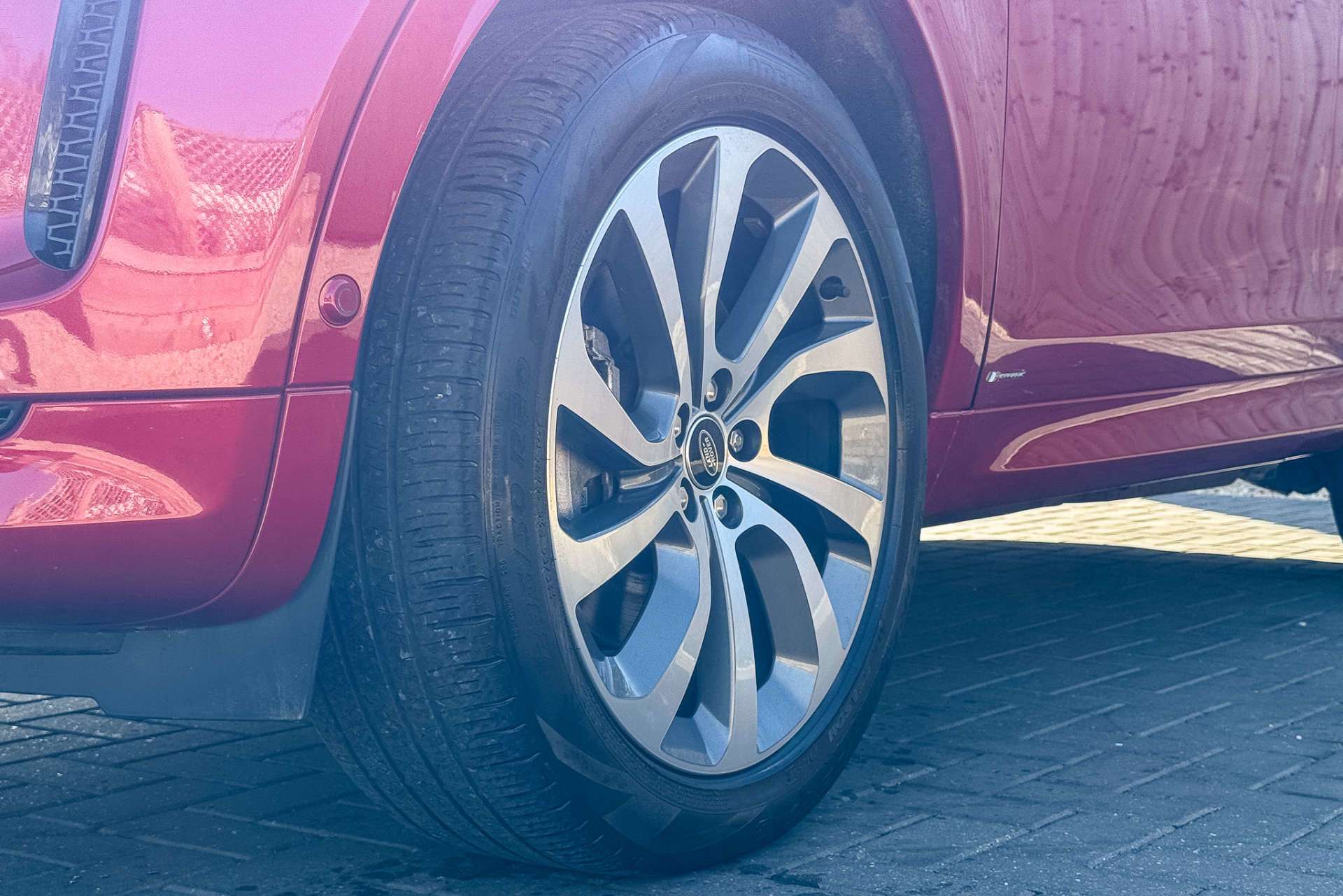 LAND ROVER DISCOVERY SPORT 1.5 Discovery Sport R-Dynamic HSE P300e Auto 4WD 5dr For Sale