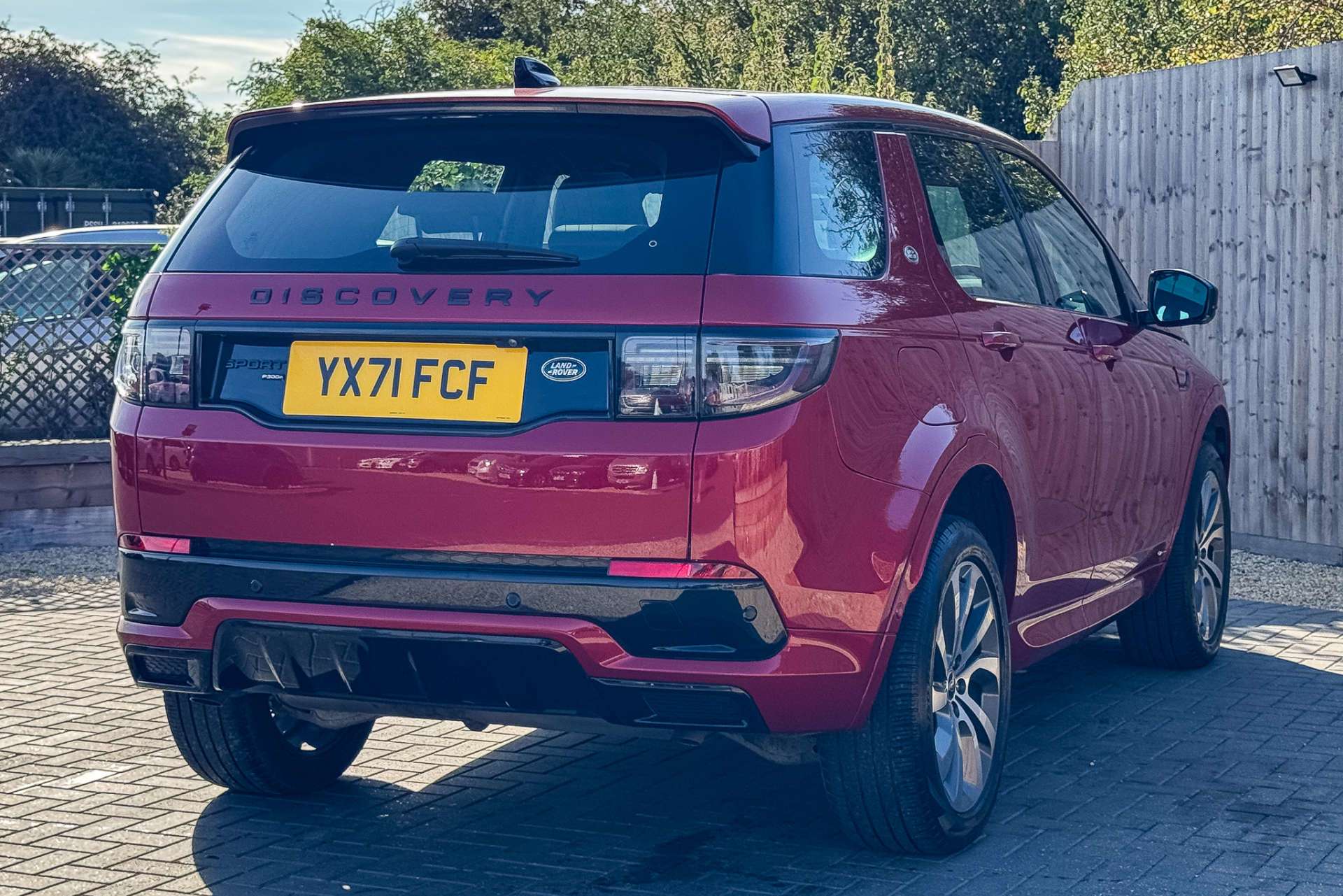 LAND ROVER DISCOVERY SPORT 1.5 Discovery Sport R-Dynamic HSE P300e Auto 4WD 5dr For Sale