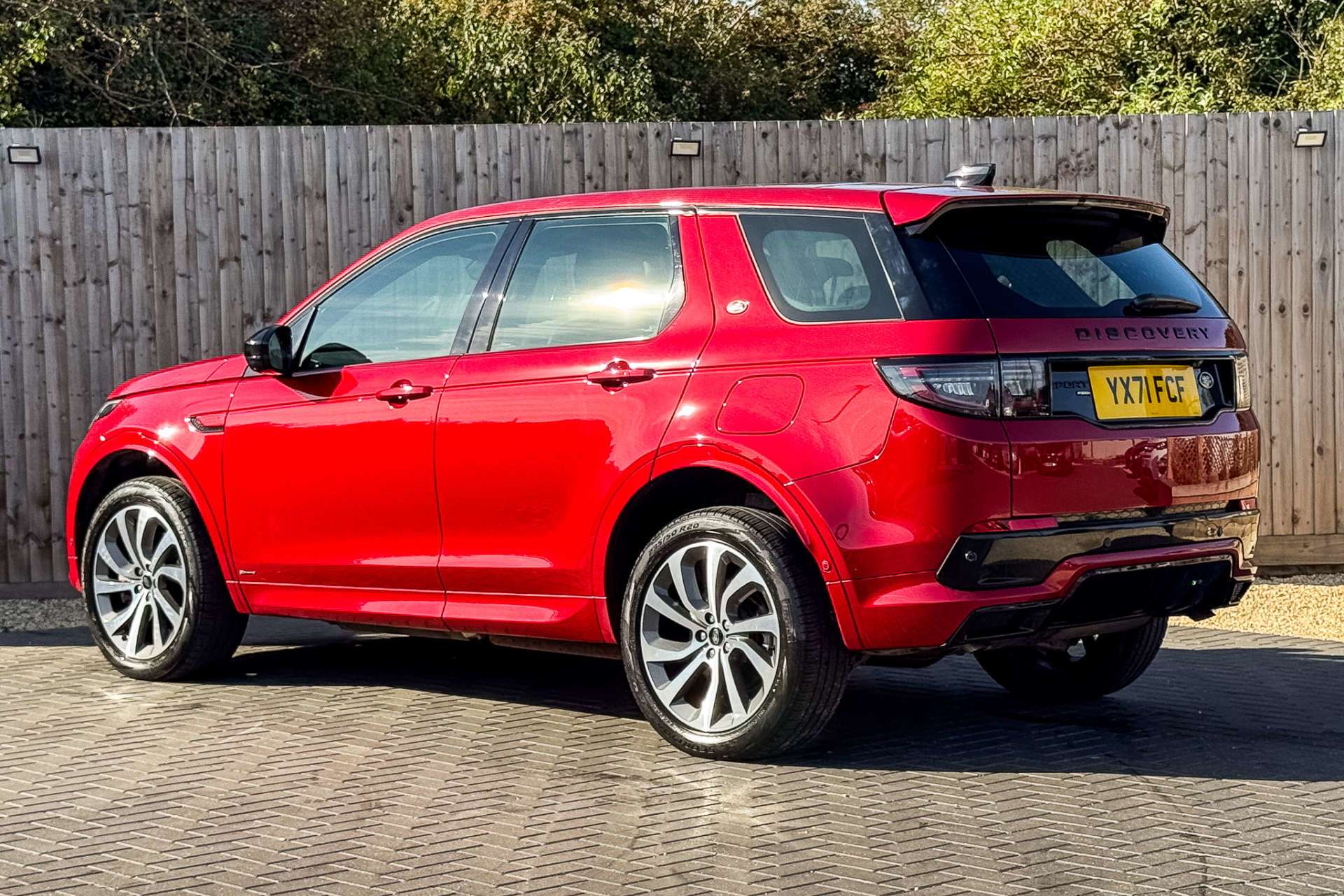 LAND ROVER DISCOVERY SPORT 1.5 Discovery Sport R-Dynamic HSE P300e Auto 4WD 5dr For Sale