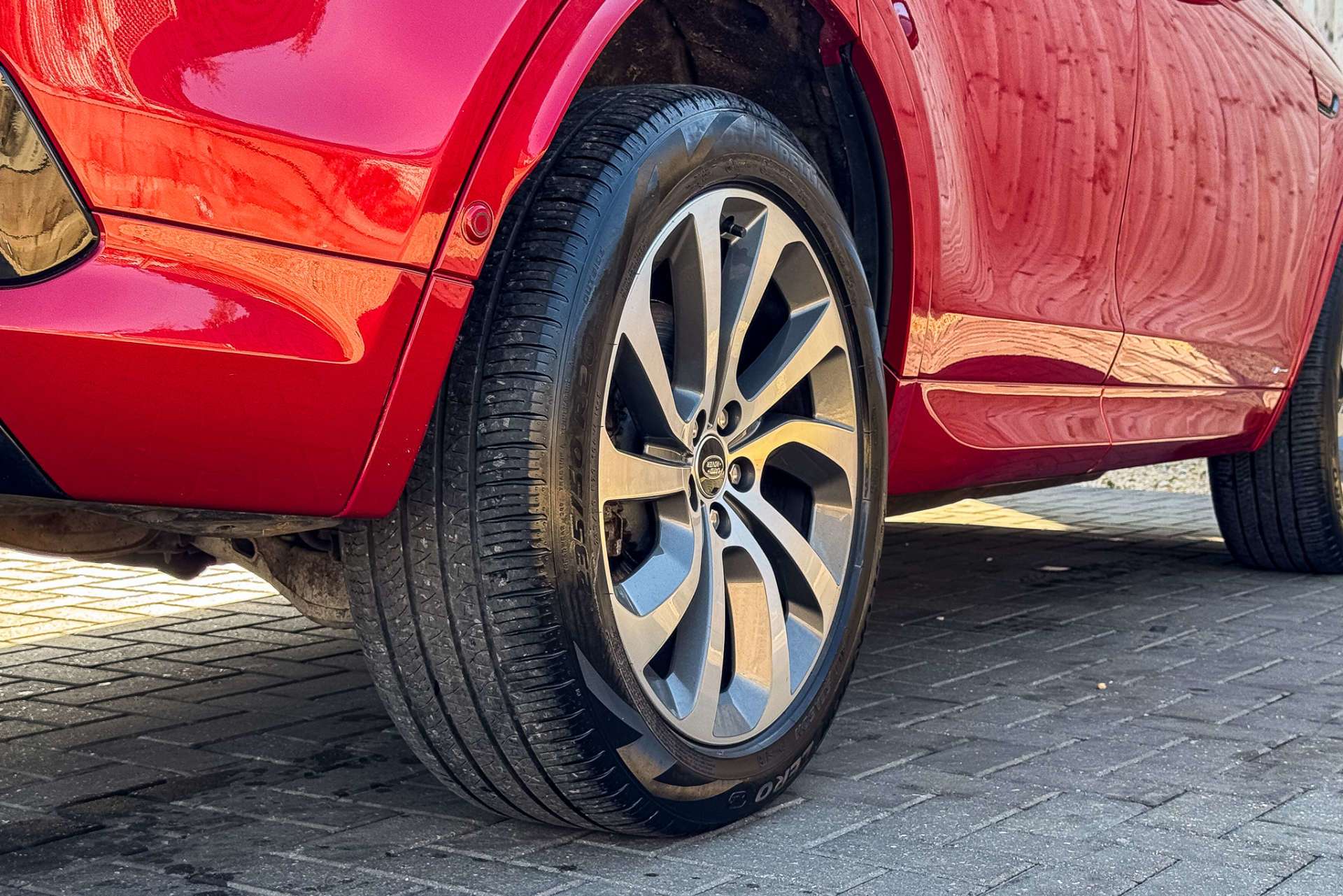 LAND ROVER DISCOVERY SPORT 1.5 Discovery Sport R-Dynamic HSE P300e Auto 4WD 5dr For Sale