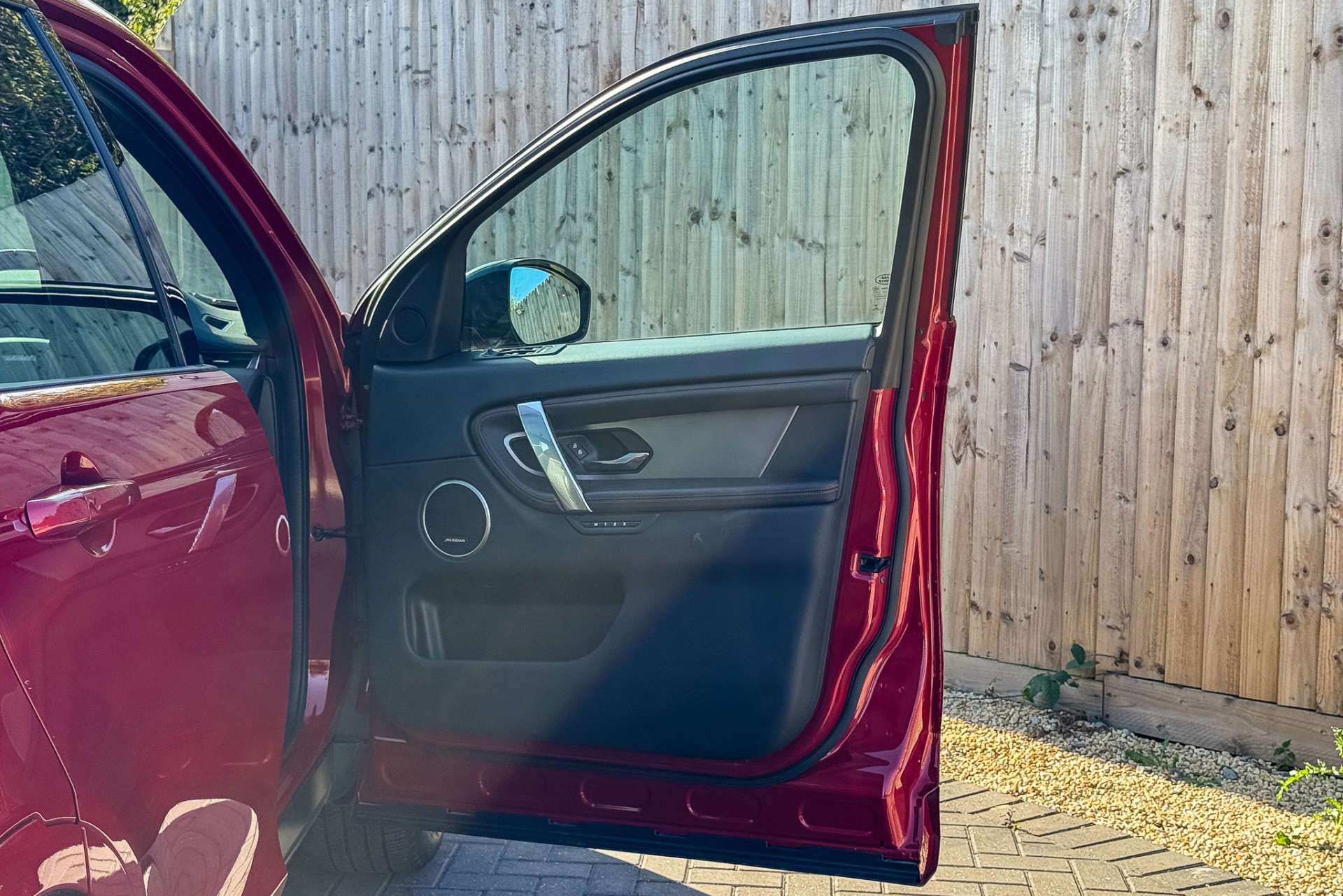 LAND ROVER DISCOVERY SPORT 1.5 Discovery Sport R-Dynamic HSE P300e Auto 4WD 5dr For Sale