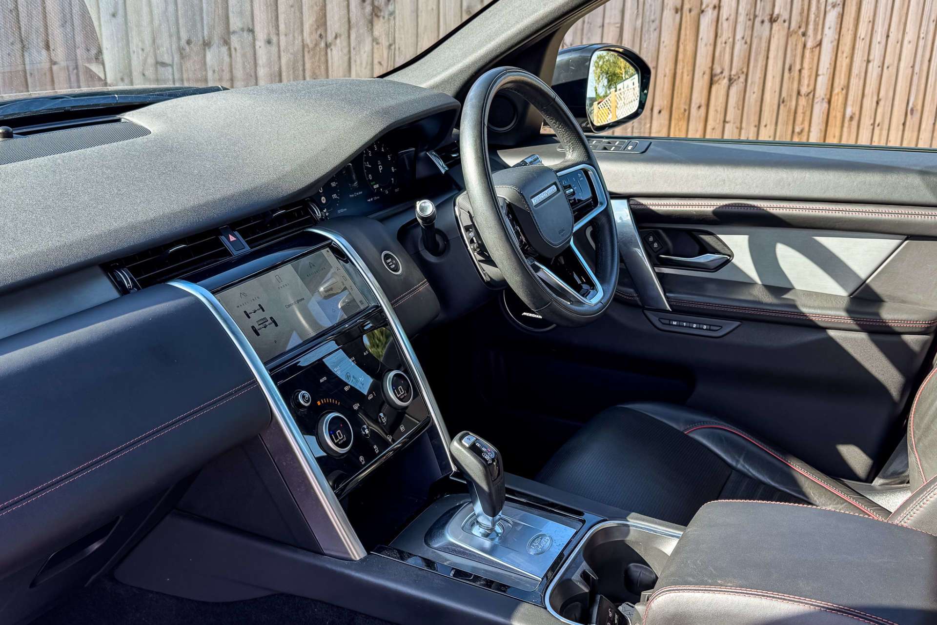 LAND ROVER DISCOVERY SPORT 1.5 Discovery Sport R-Dynamic HSE P300e Auto 4WD 5dr For Sale