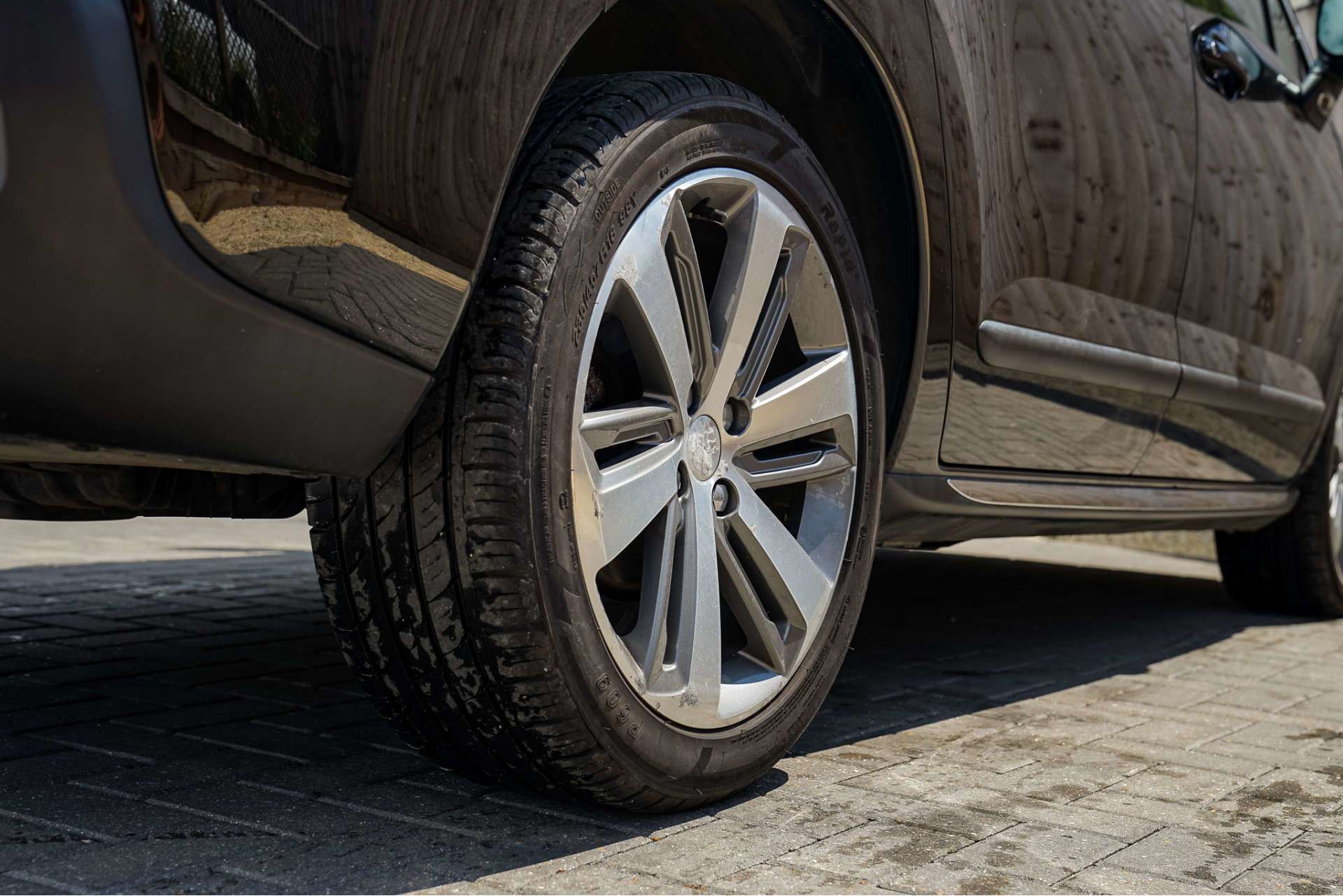 PEUGEOT 3008 1.6 3008 Allure Blue HDi S/S Auto 5dr For Sale