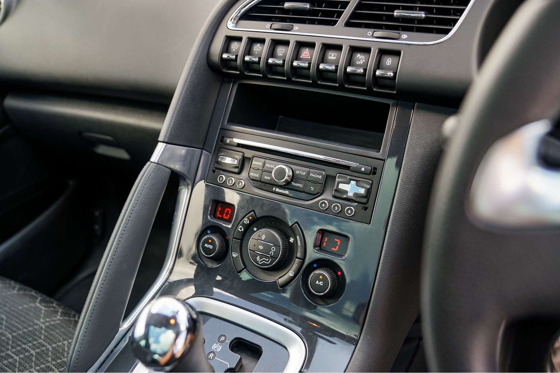 PEUGEOT 3008 1.6 3008 Allure Blue HDi S/S Auto 5dr For Sale