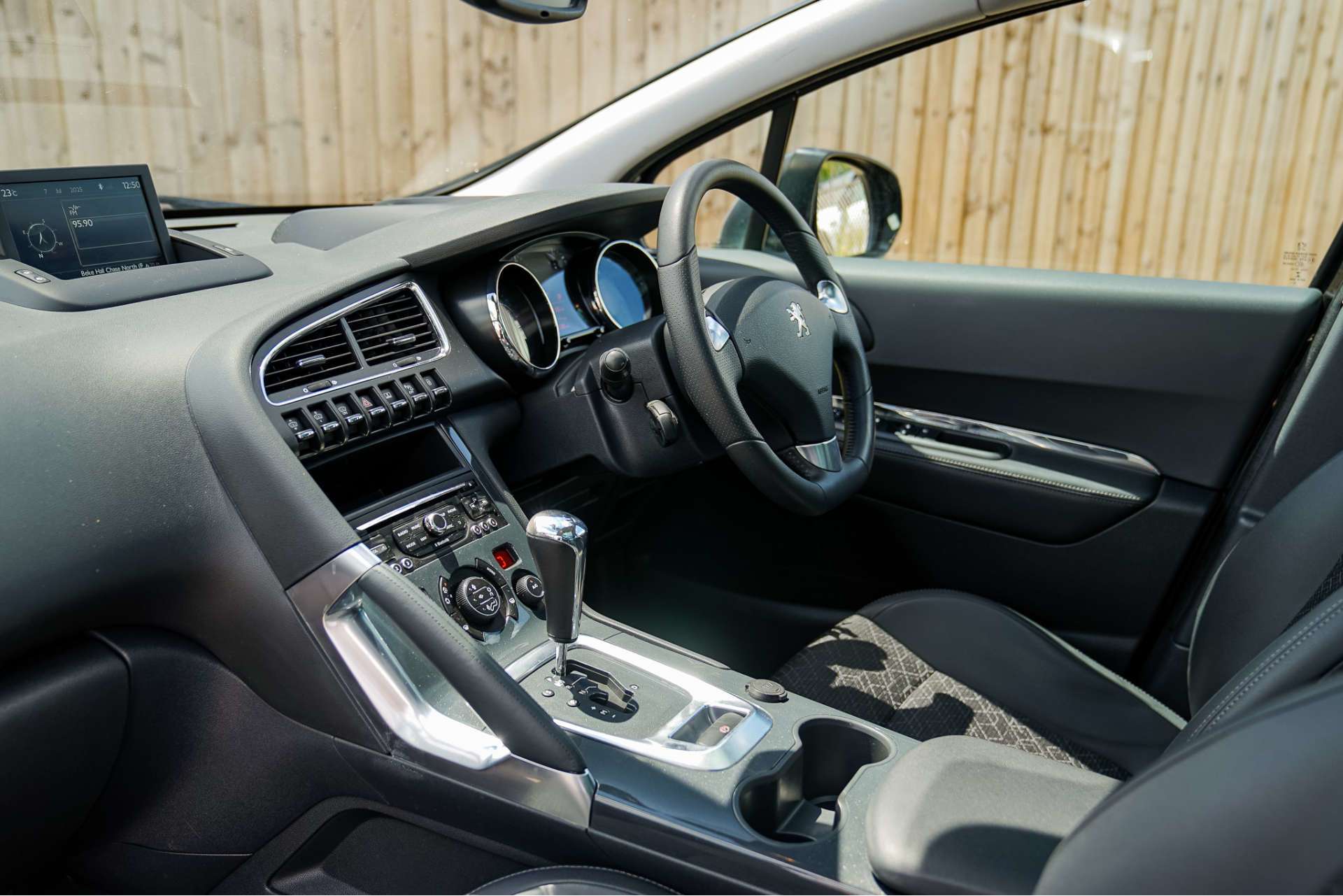 PEUGEOT 3008 1.6 3008 Allure Blue HDi S/S Auto 5dr For Sale