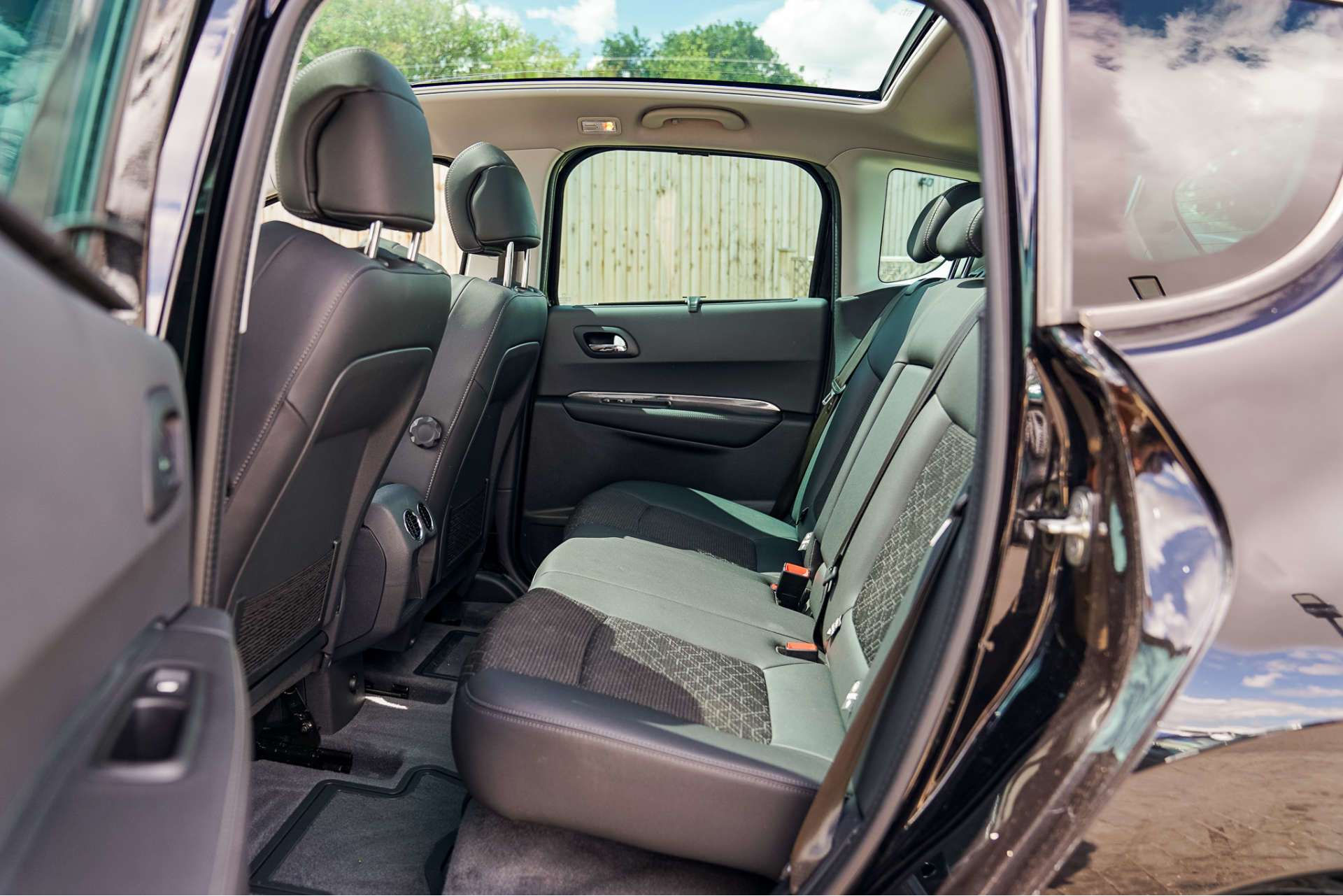 PEUGEOT 3008 1.6 3008 Allure Blue HDi S/S Auto 5dr For Sale