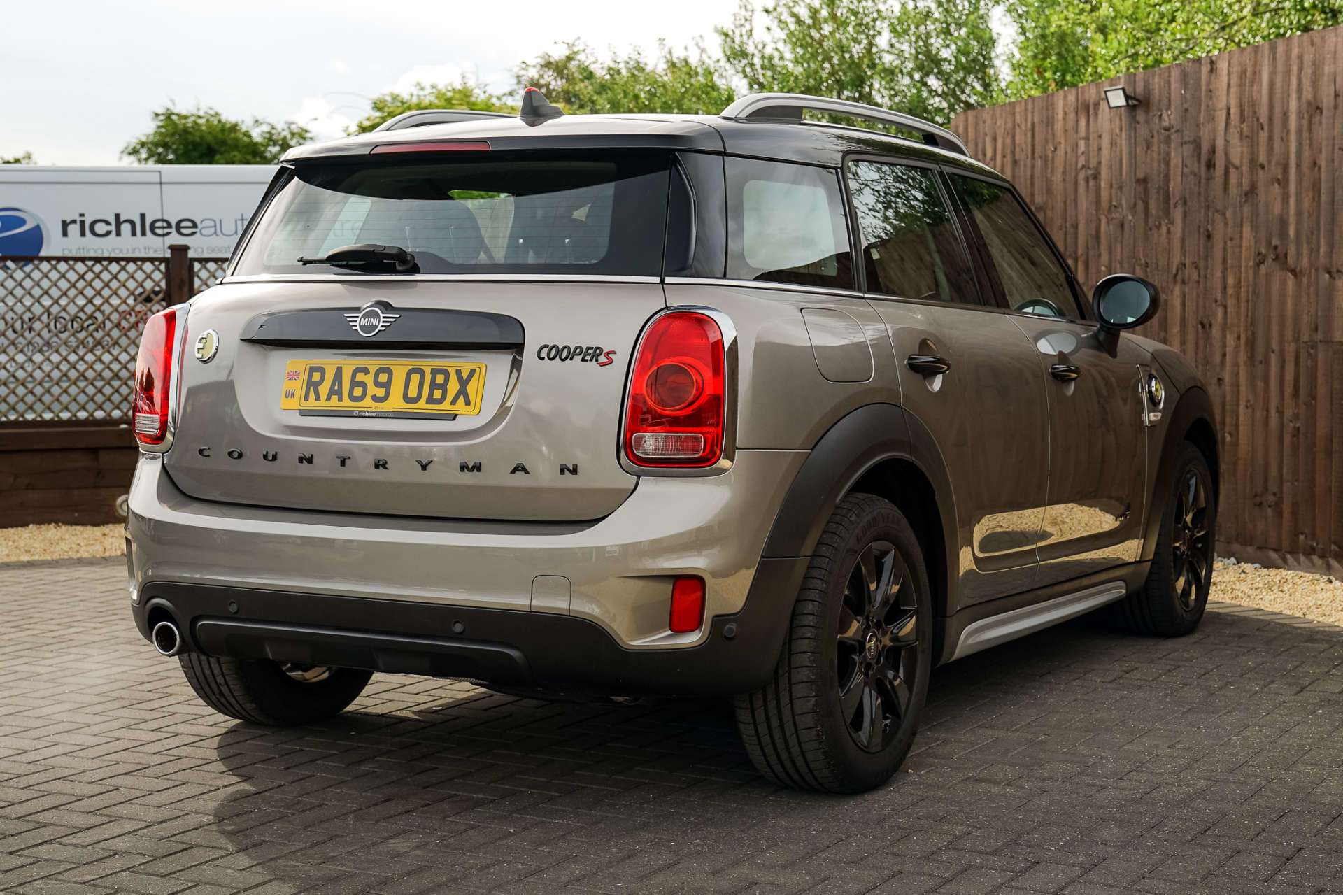 MINI COUNTRYMAN 1.5 10kWh Cooper SE Classic SUV 5dr Petrol Plug-in Hybrid Auto ALL4 Euro 6 (s/s) (224 ps) For Sale