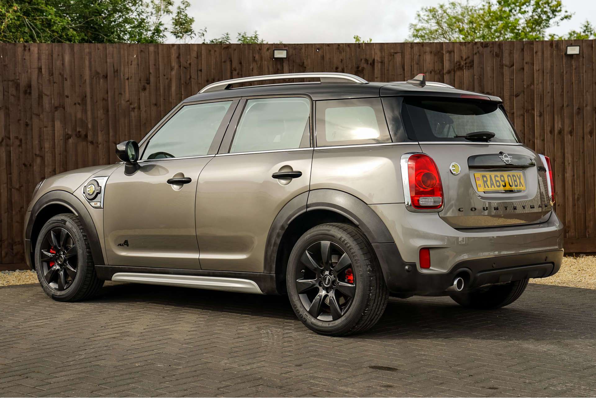 MINI COUNTRYMAN 1.5 10kWh Cooper SE Classic SUV 5dr Petrol Plug-in Hybrid Auto ALL4 Euro 6 (s/s) (224 ps) For Sale
